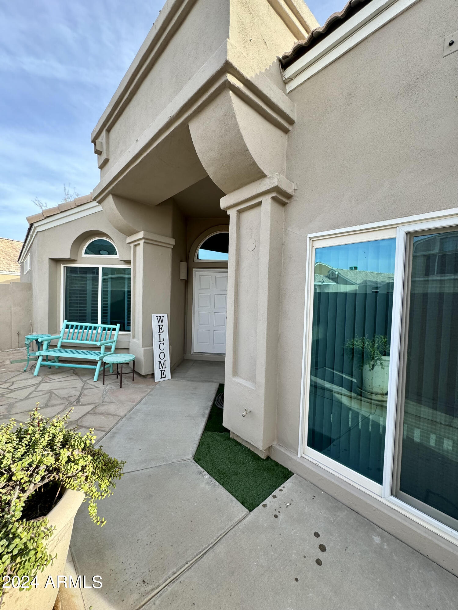 1134 E Amberwood Drive Property Photo 3