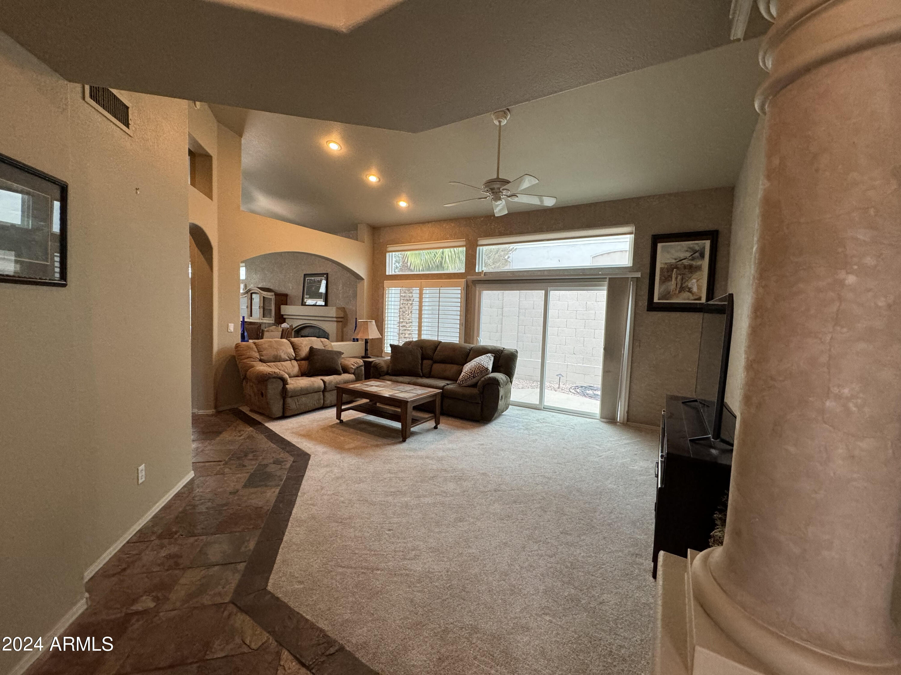 1134 E Amberwood Drive Property Photo 4