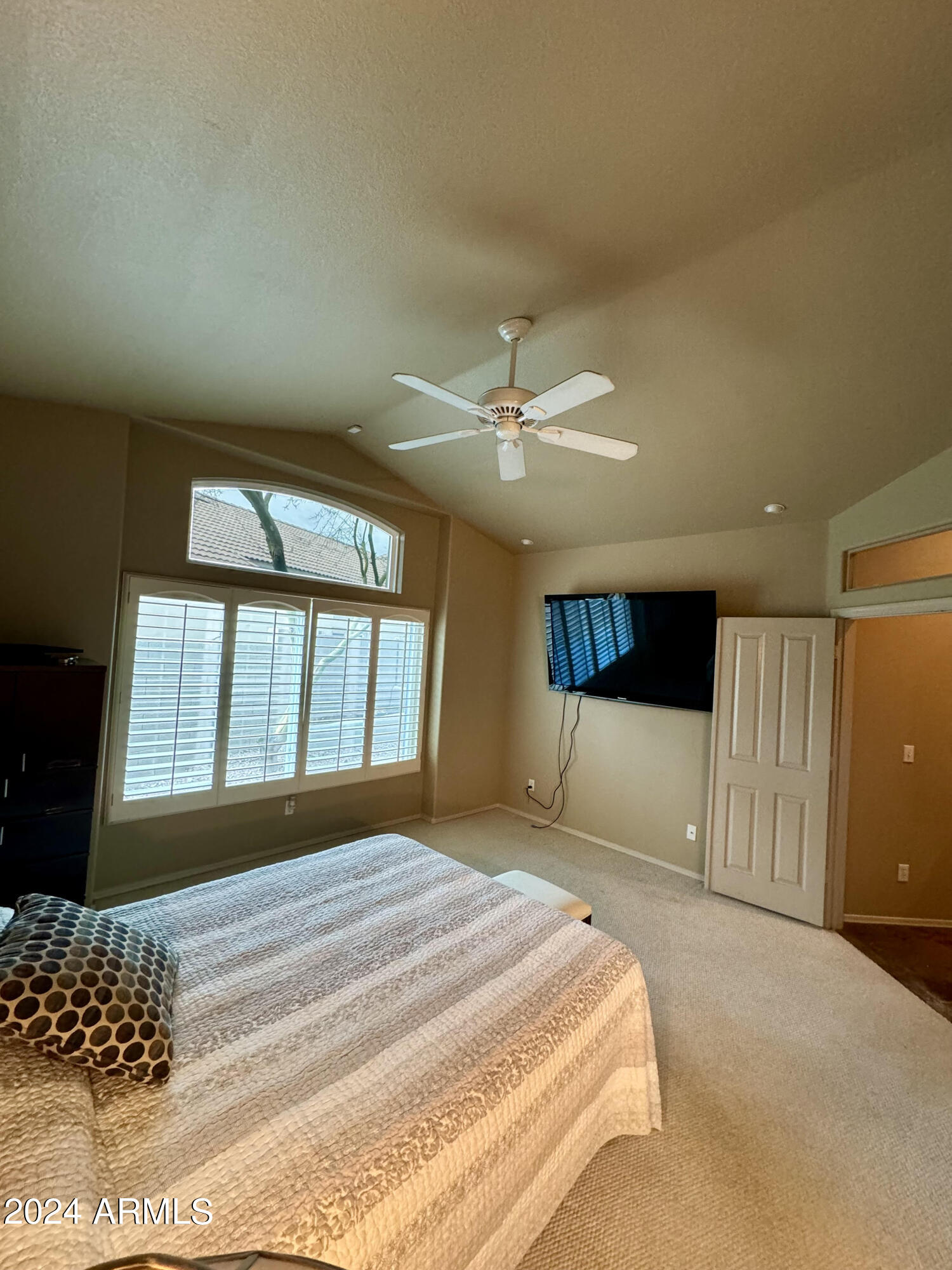 1134 E Amberwood Drive Property Photo 9