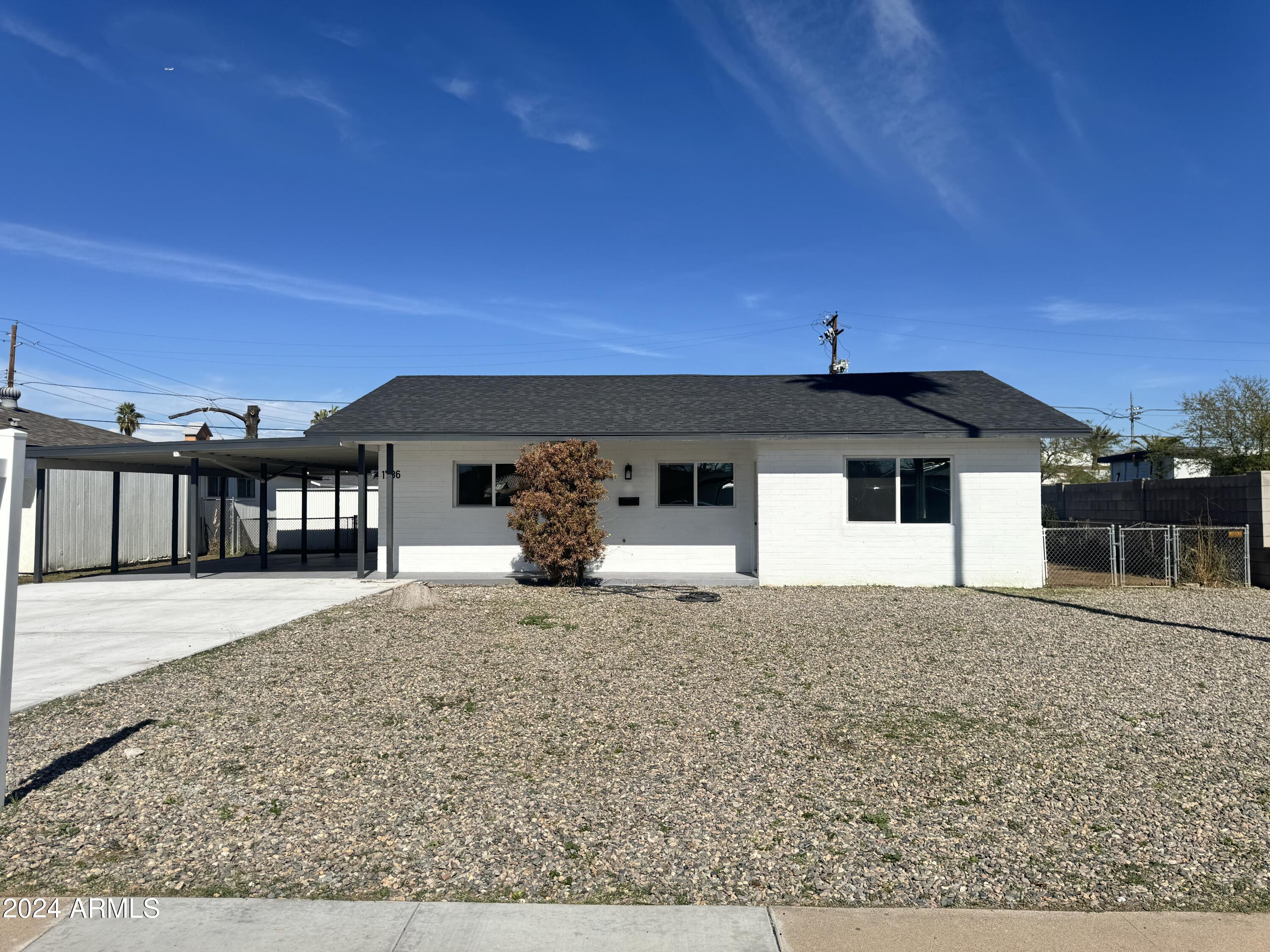 1736 W Indianola Avenue Property Photo 1