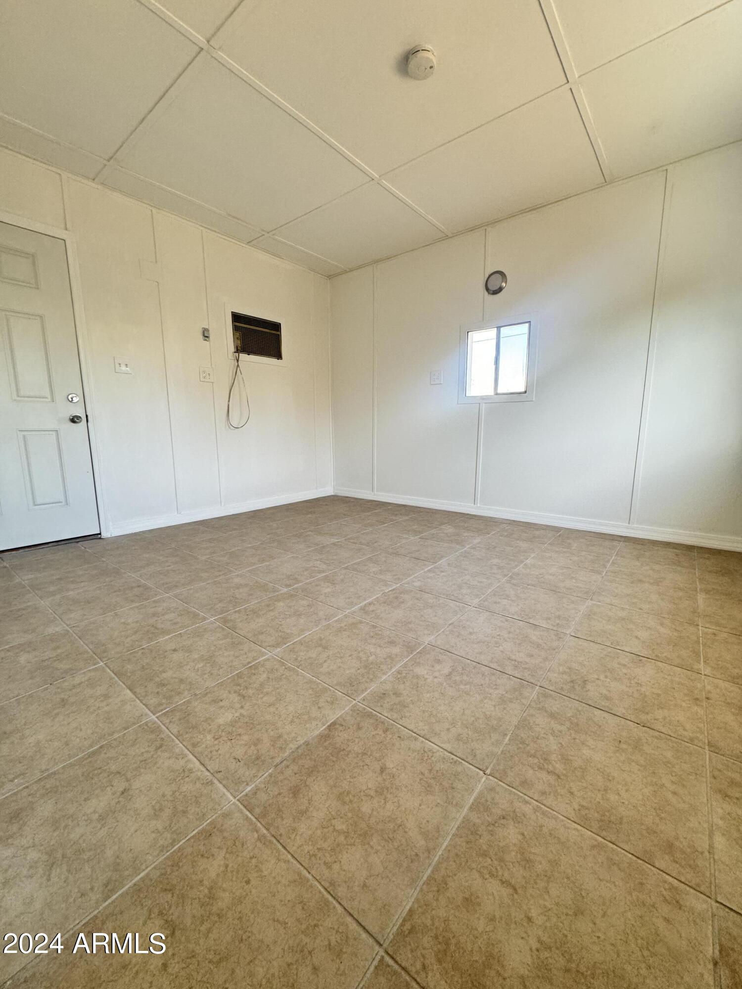 1736 W Indianola Avenue Property Photo 8