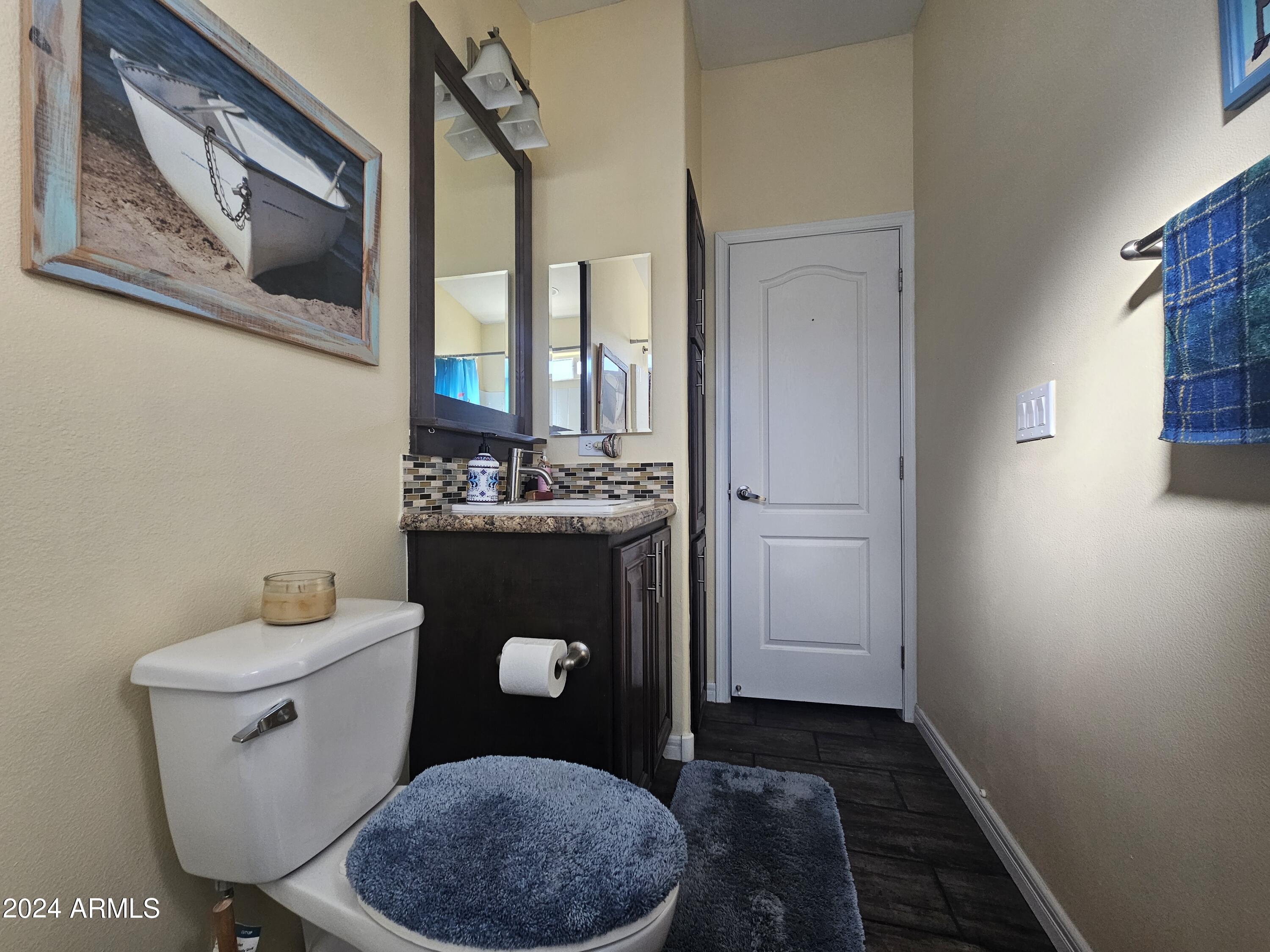650 N Hawes Road Property Photo 19