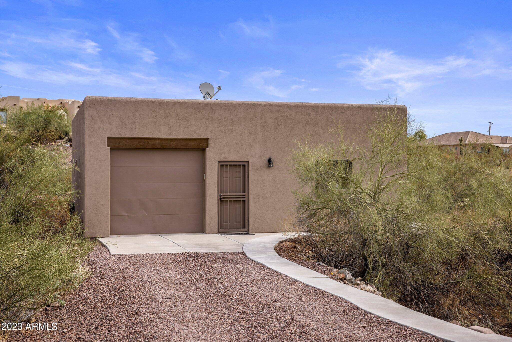 205 W Quartz Rock Road Property Photo 2