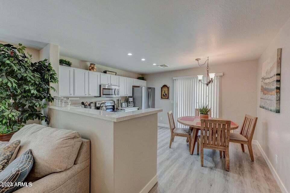 2477 E Meadow Land Drive Property Photo 5