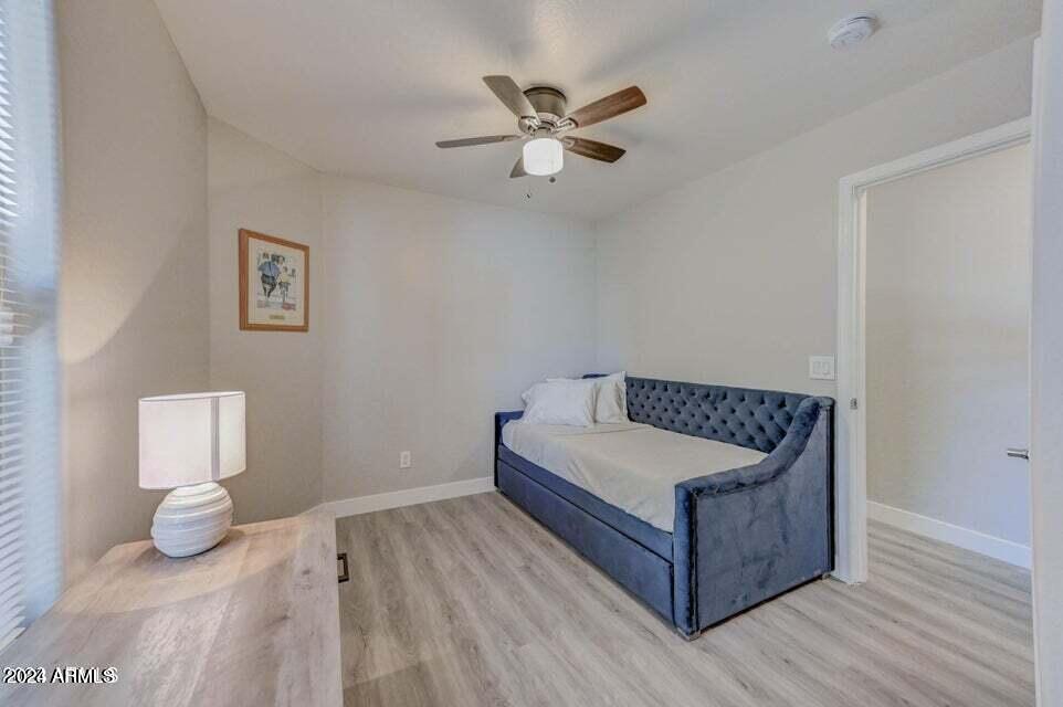 2477 E Meadow Land Drive Property Photo 12