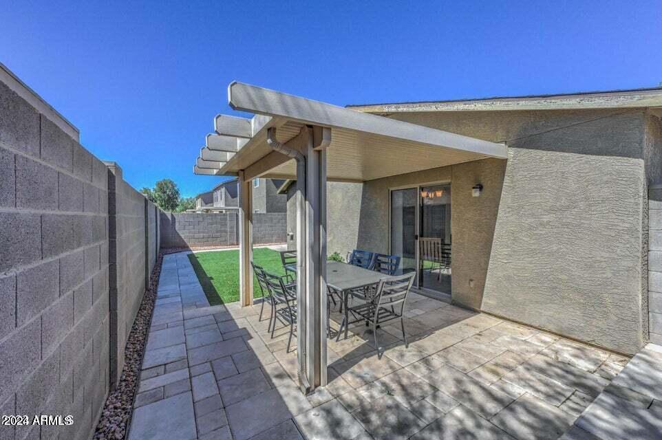 2477 E Meadow Land Drive Property Photo 15