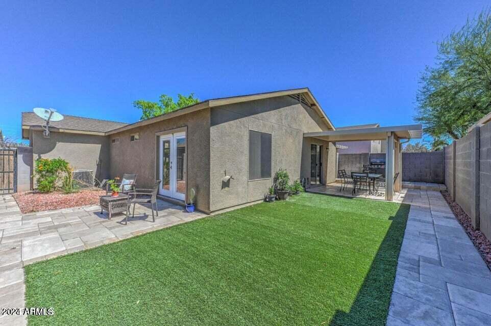 2477 E Meadow Land Drive Property Photo 17