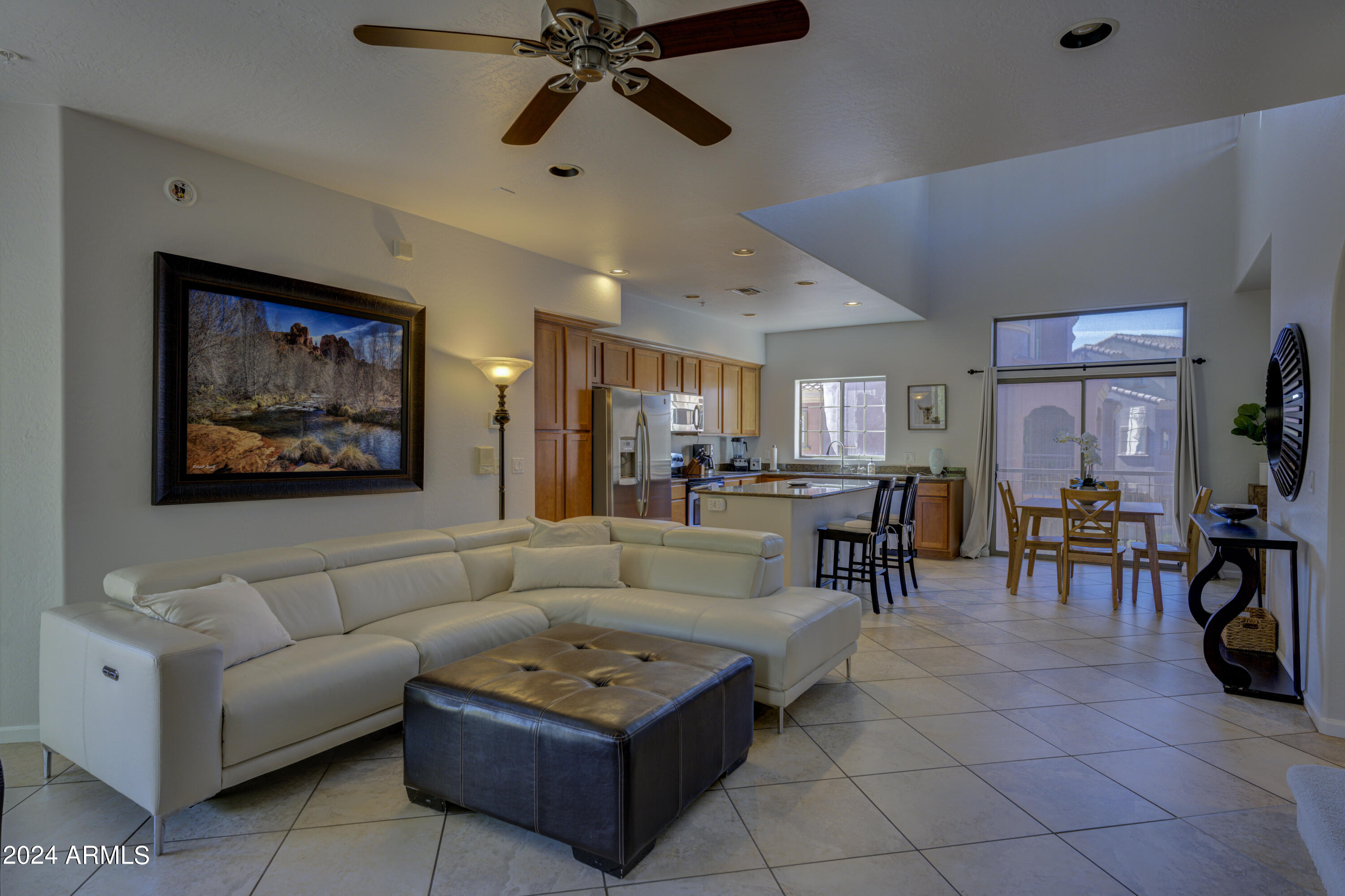 3935 E Rough Rider Road Property Photo 7