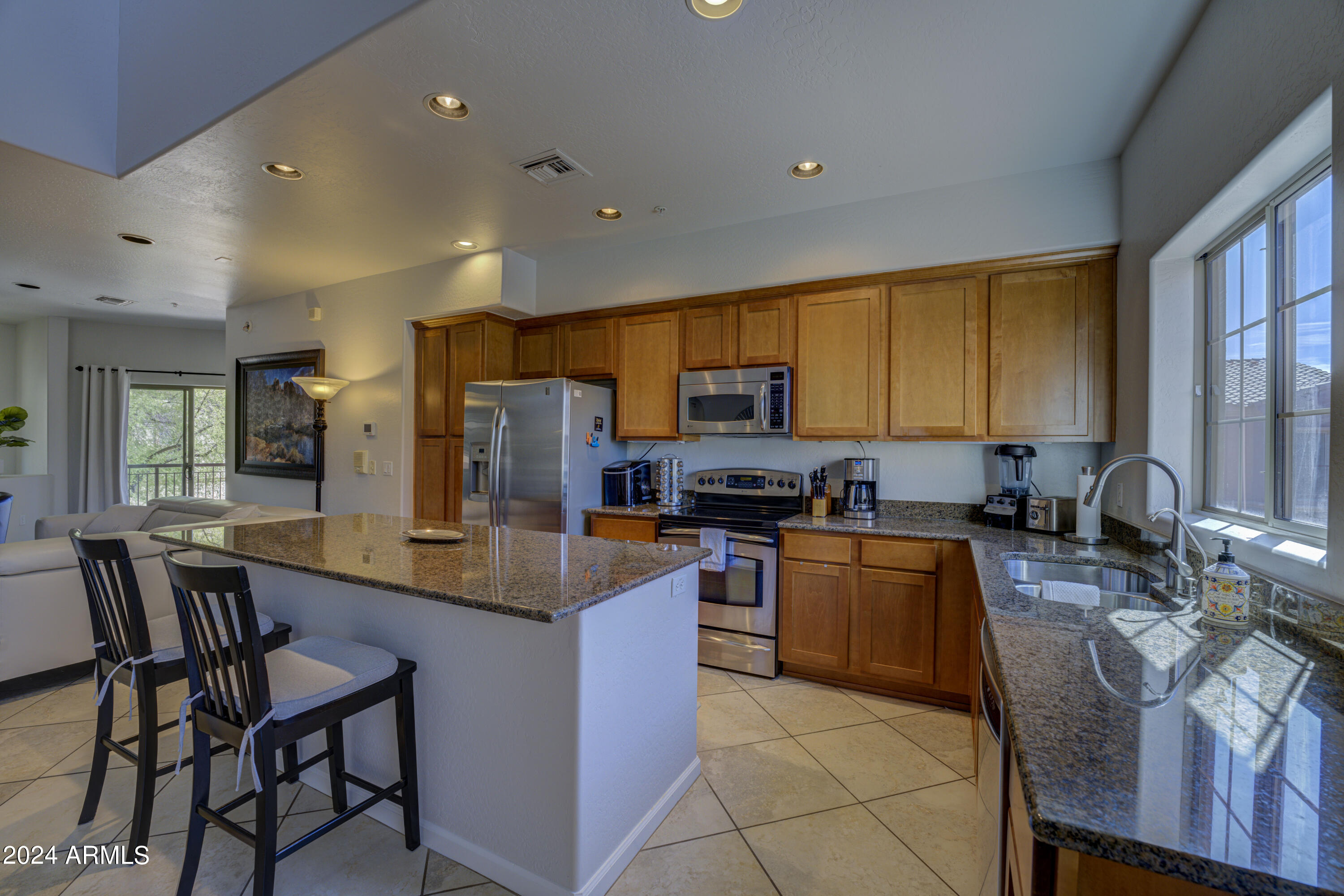 3935 E Rough Rider Road Property Photo 9