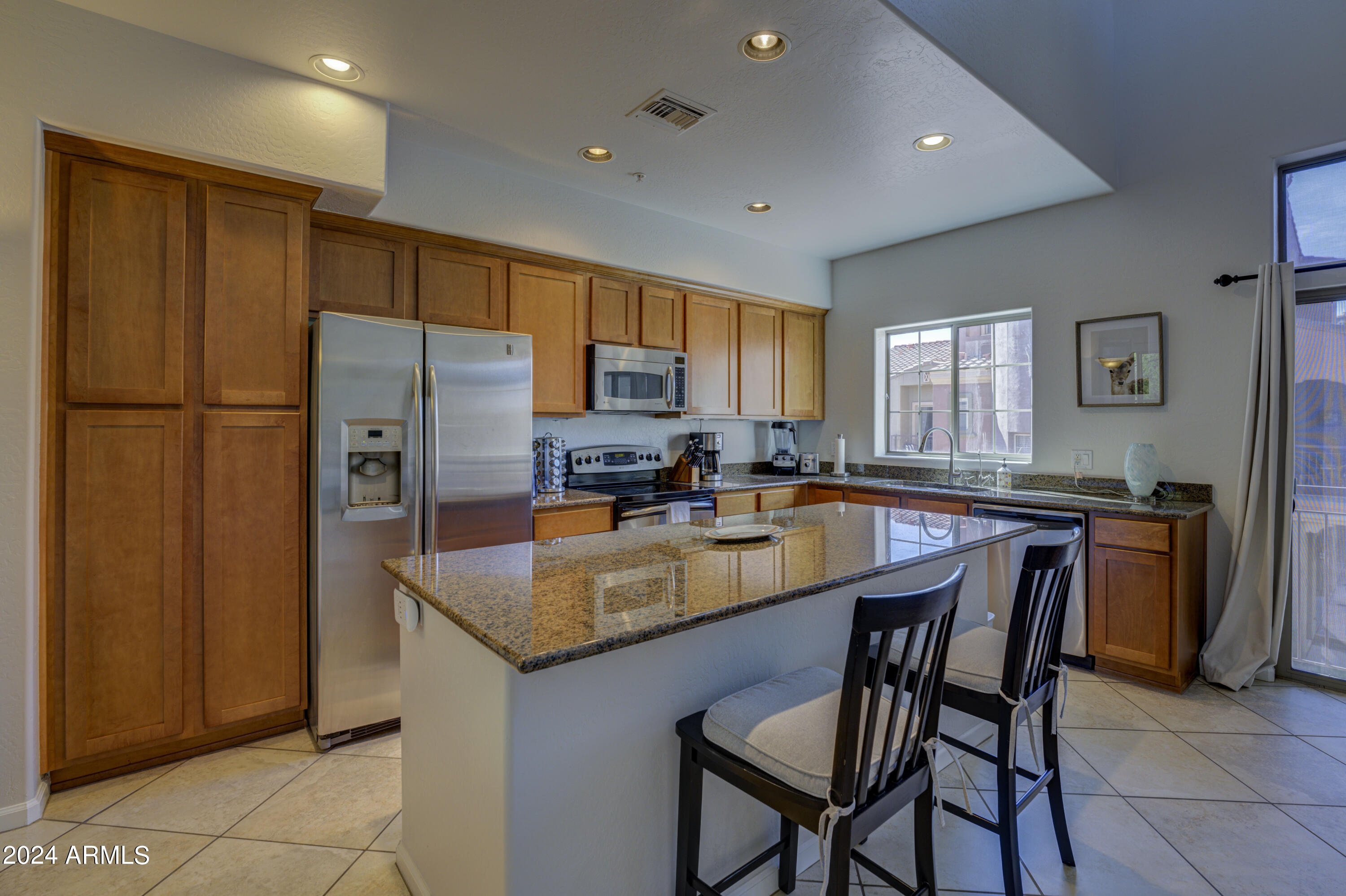 3935 E Rough Rider Road Property Photo 12