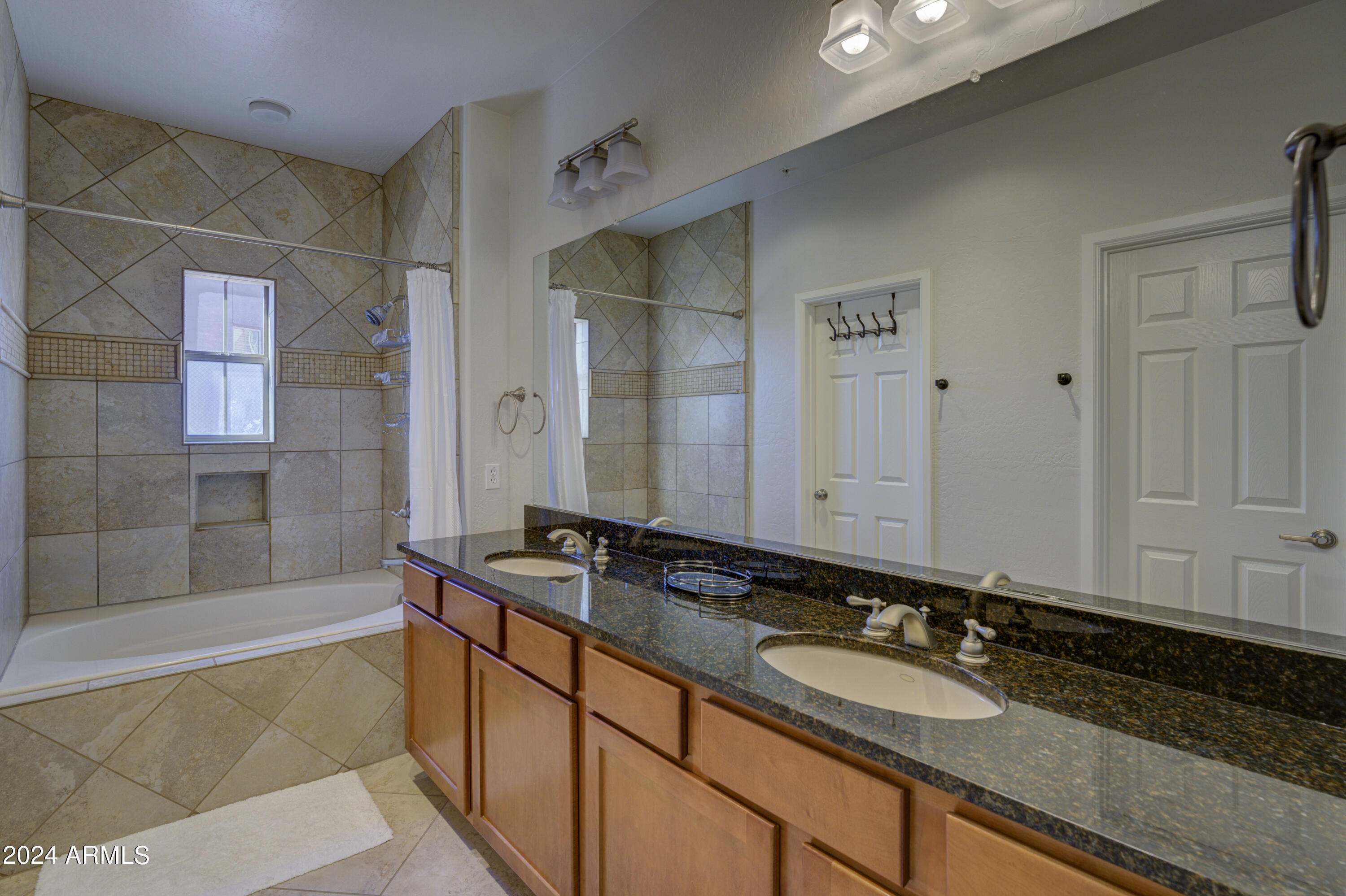 3935 E Rough Rider Road Property Photo 17