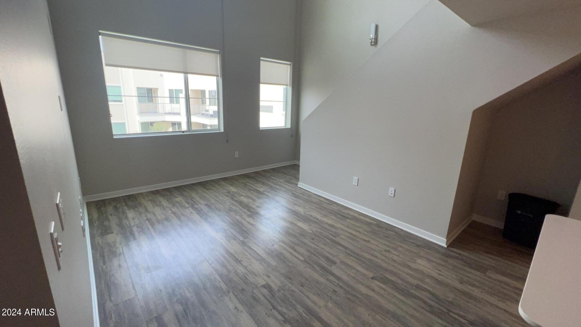 4949 N 7th Street Property Photo 2