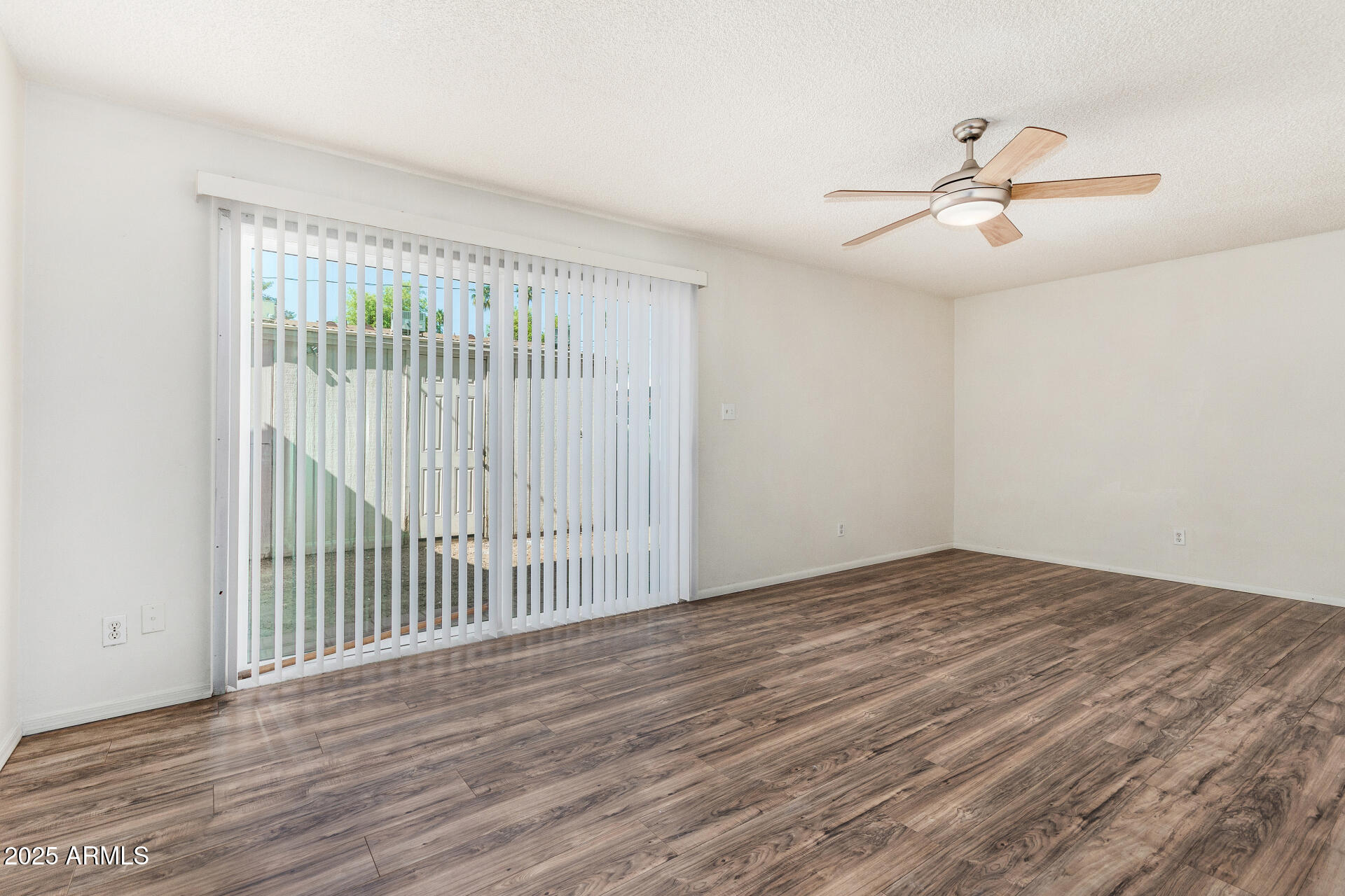 1673 W Hazelwood Street Property Photo 13