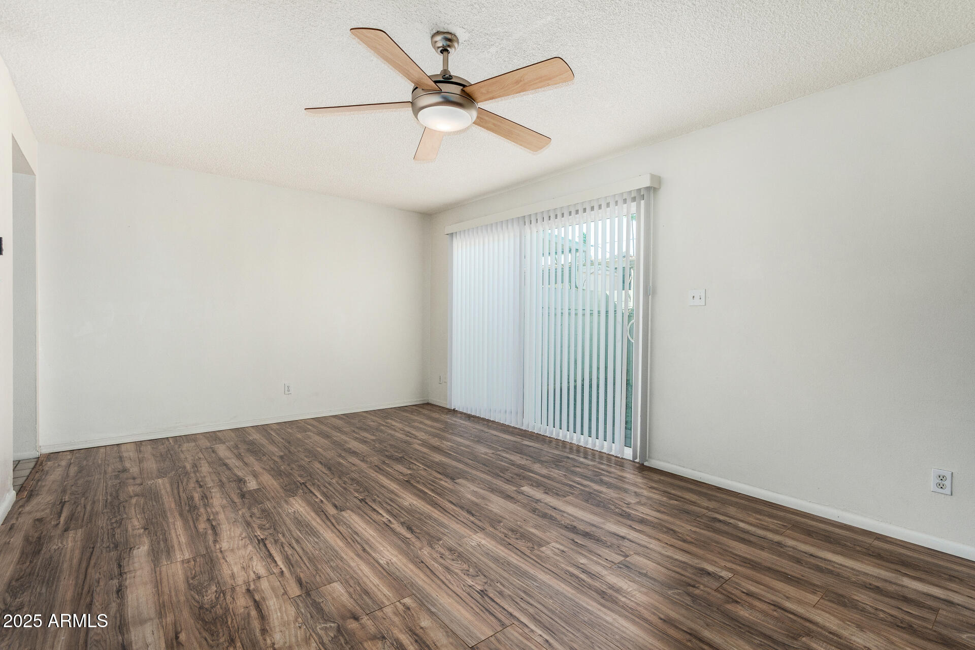 1673 W Hazelwood Street Property Photo 14