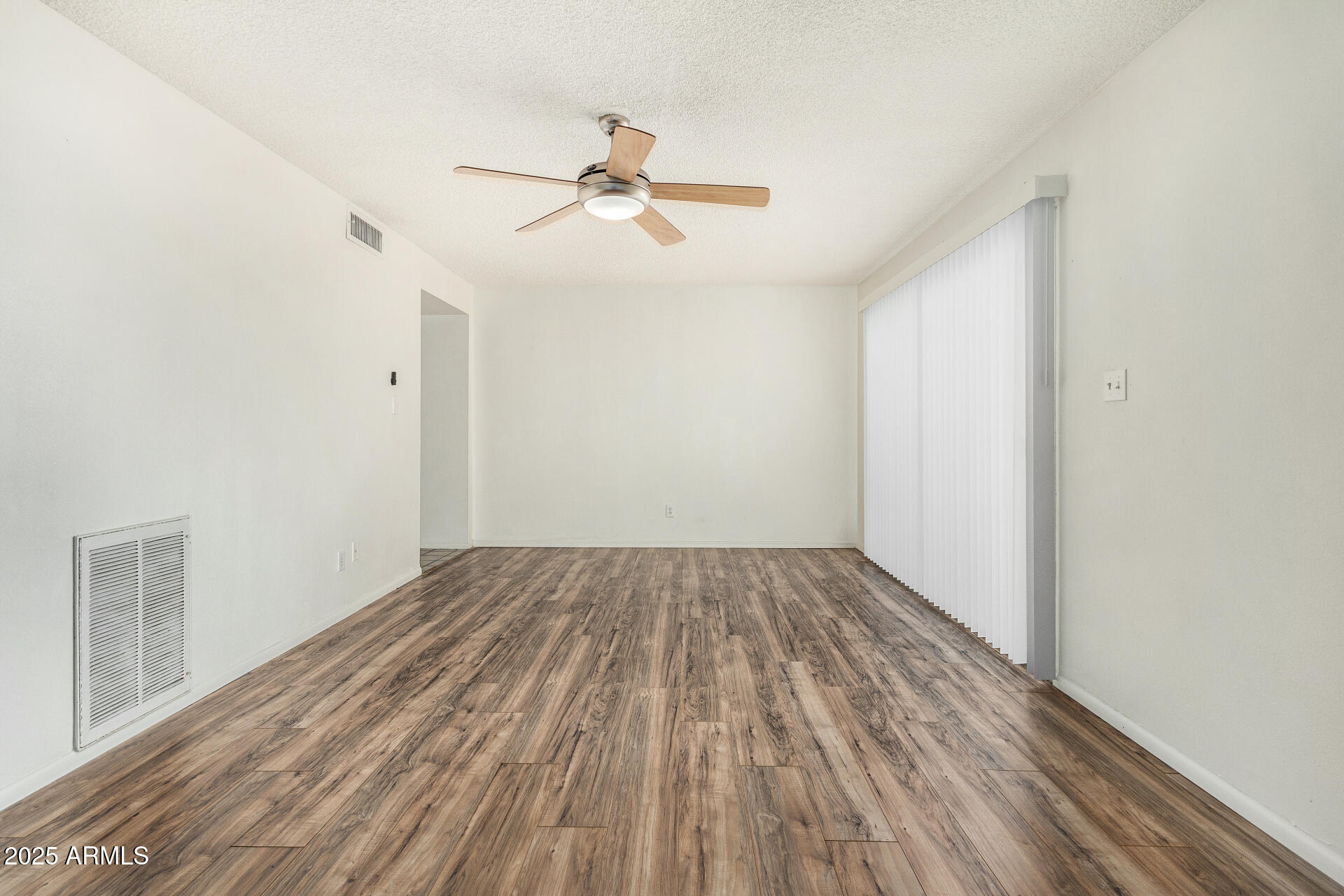 1673 W Hazelwood Street Property Photo 15