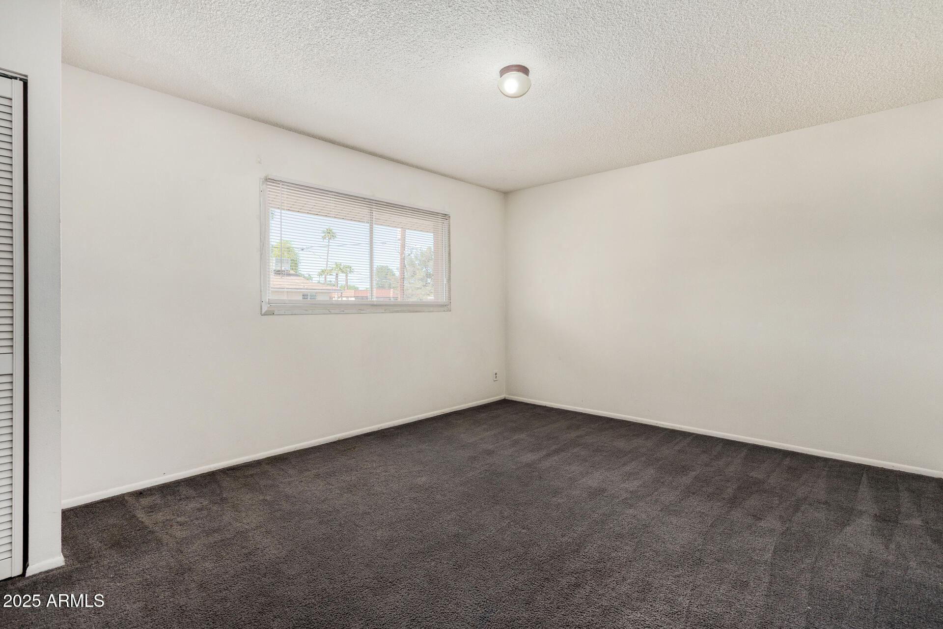 1673 W Hazelwood Street Property Photo 17