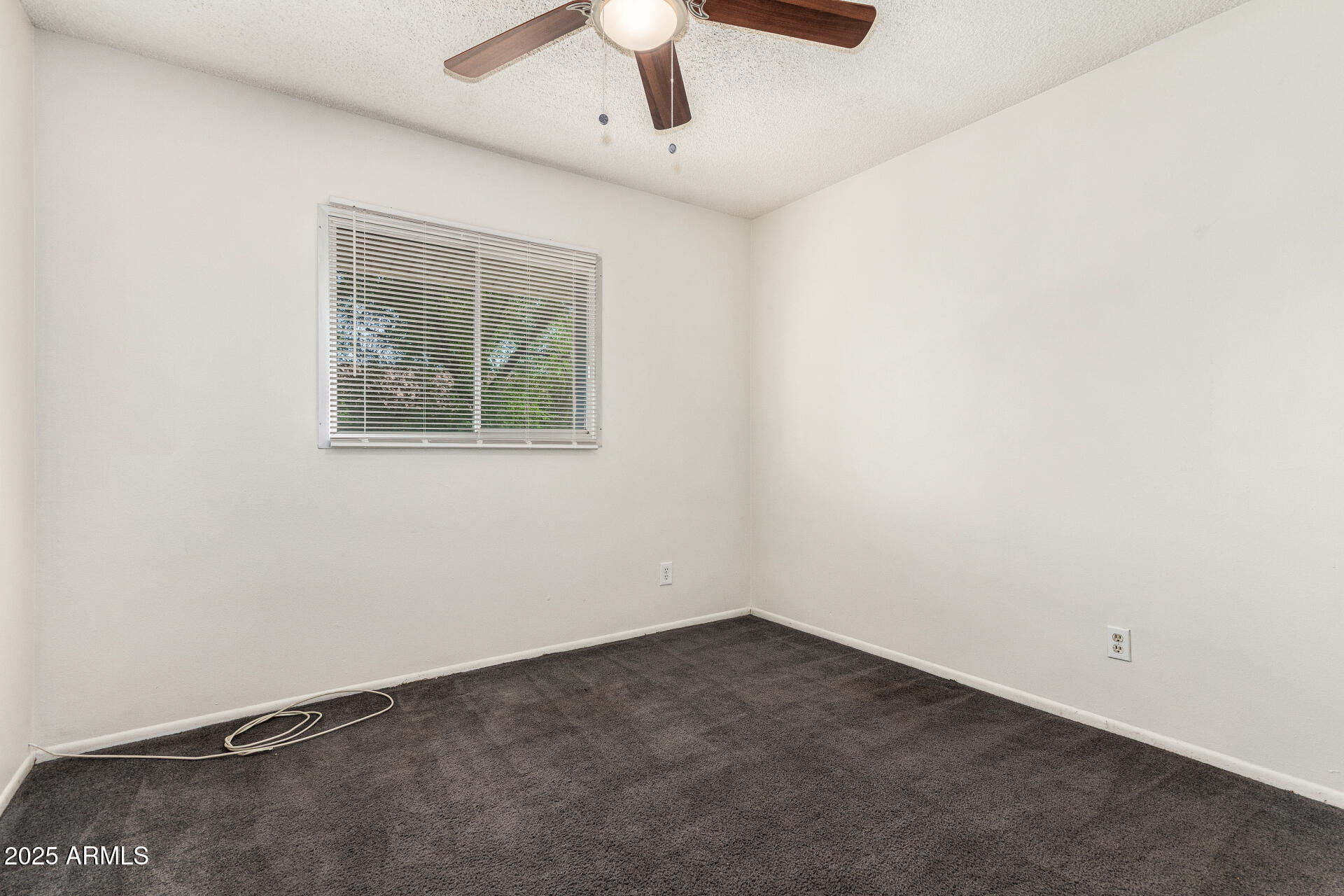 1673 W Hazelwood Street Property Photo 20