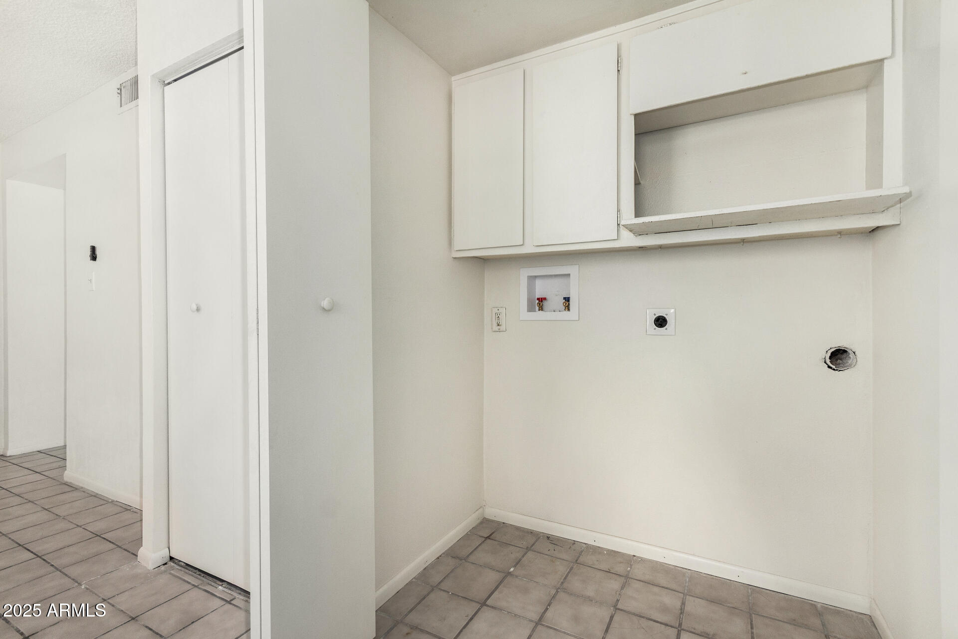 1673 W Hazelwood Street Property Photo 24