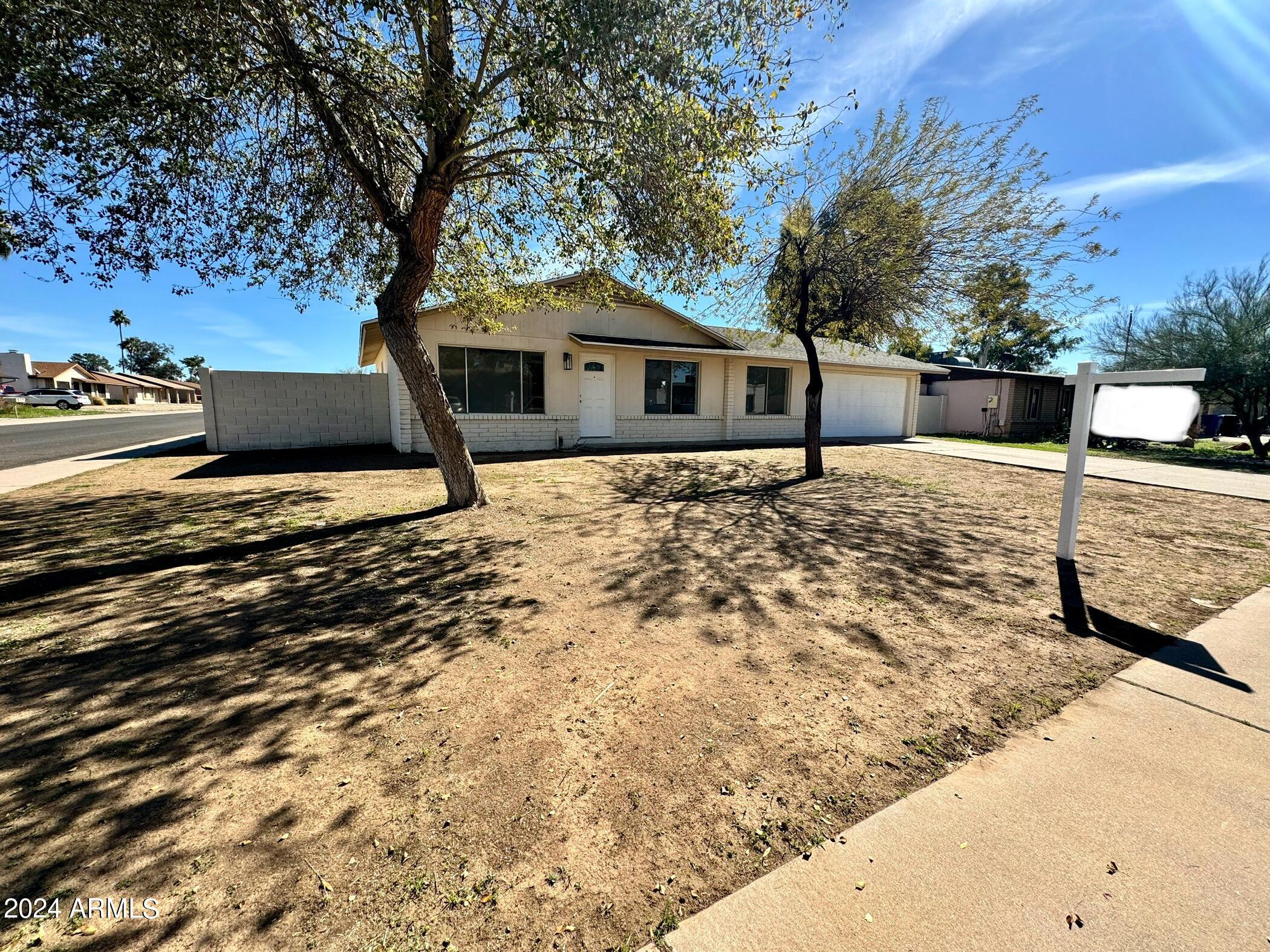 19019 N 18th Avenue Property Photo 1