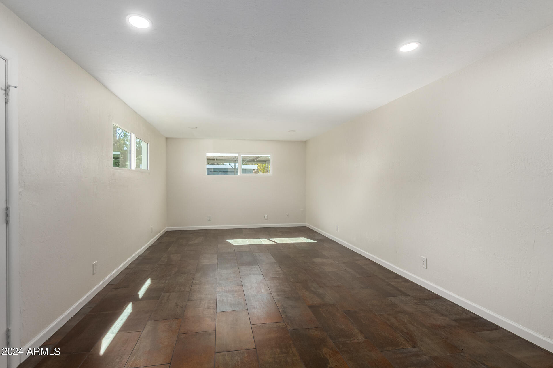 1401 E Osborn Road Property Photo 7