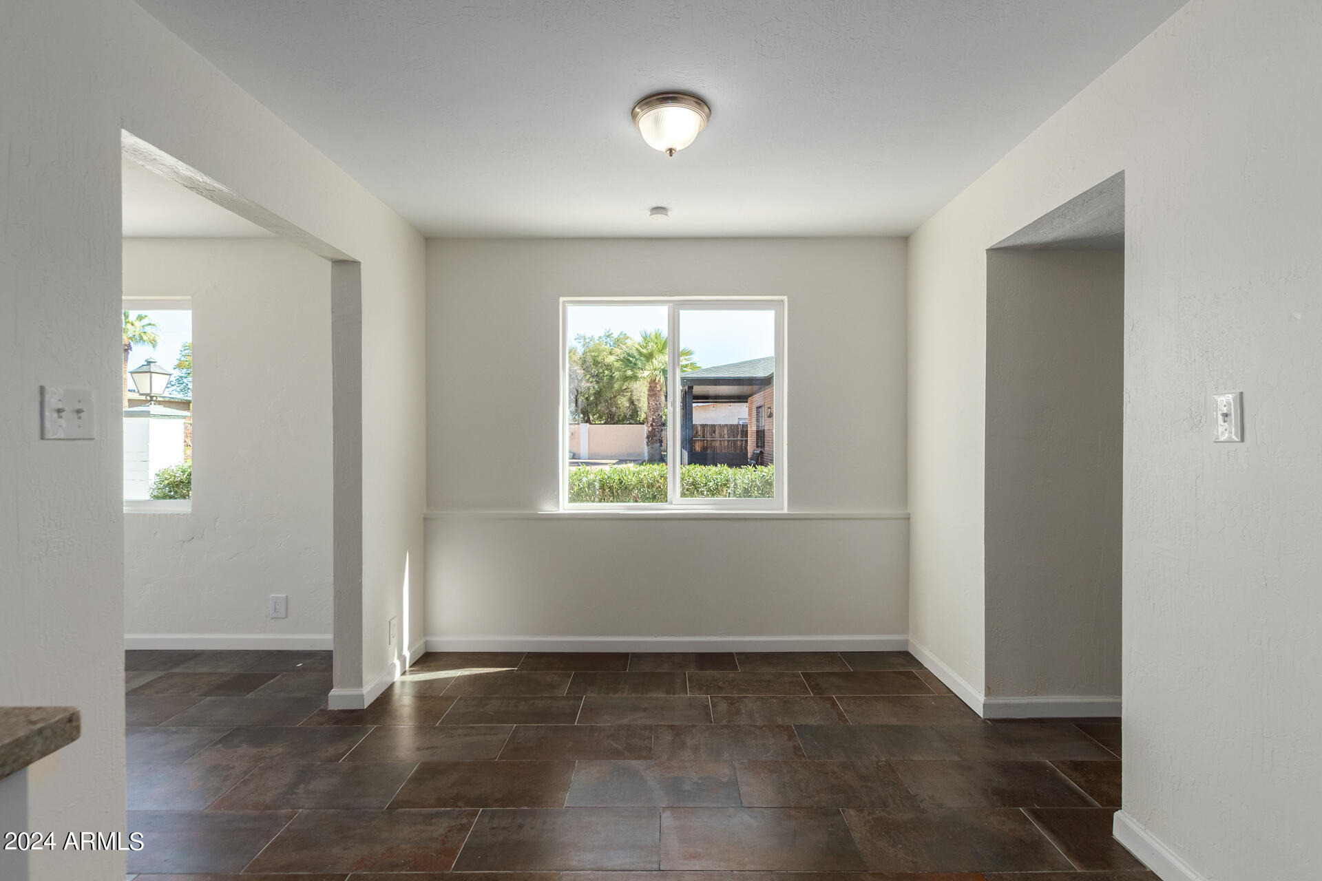 1401 E Osborn Road Property Photo 10