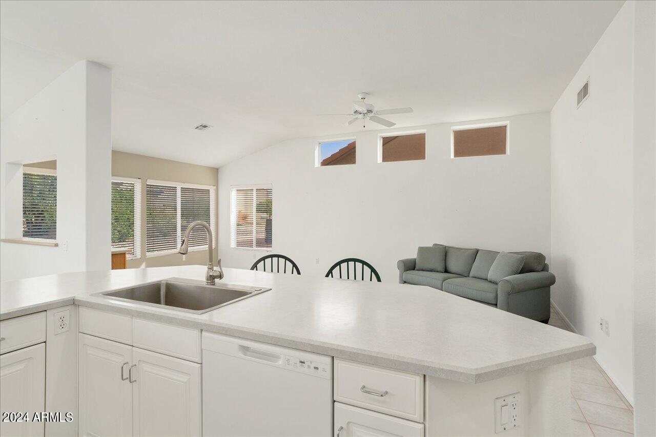 12902 W Pontiac Drive Property Photo 17