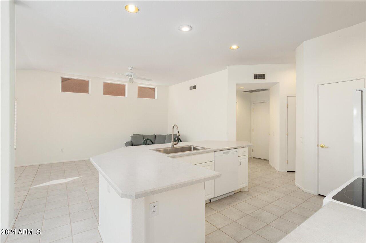 12902 W Pontiac Drive Property Photo 19