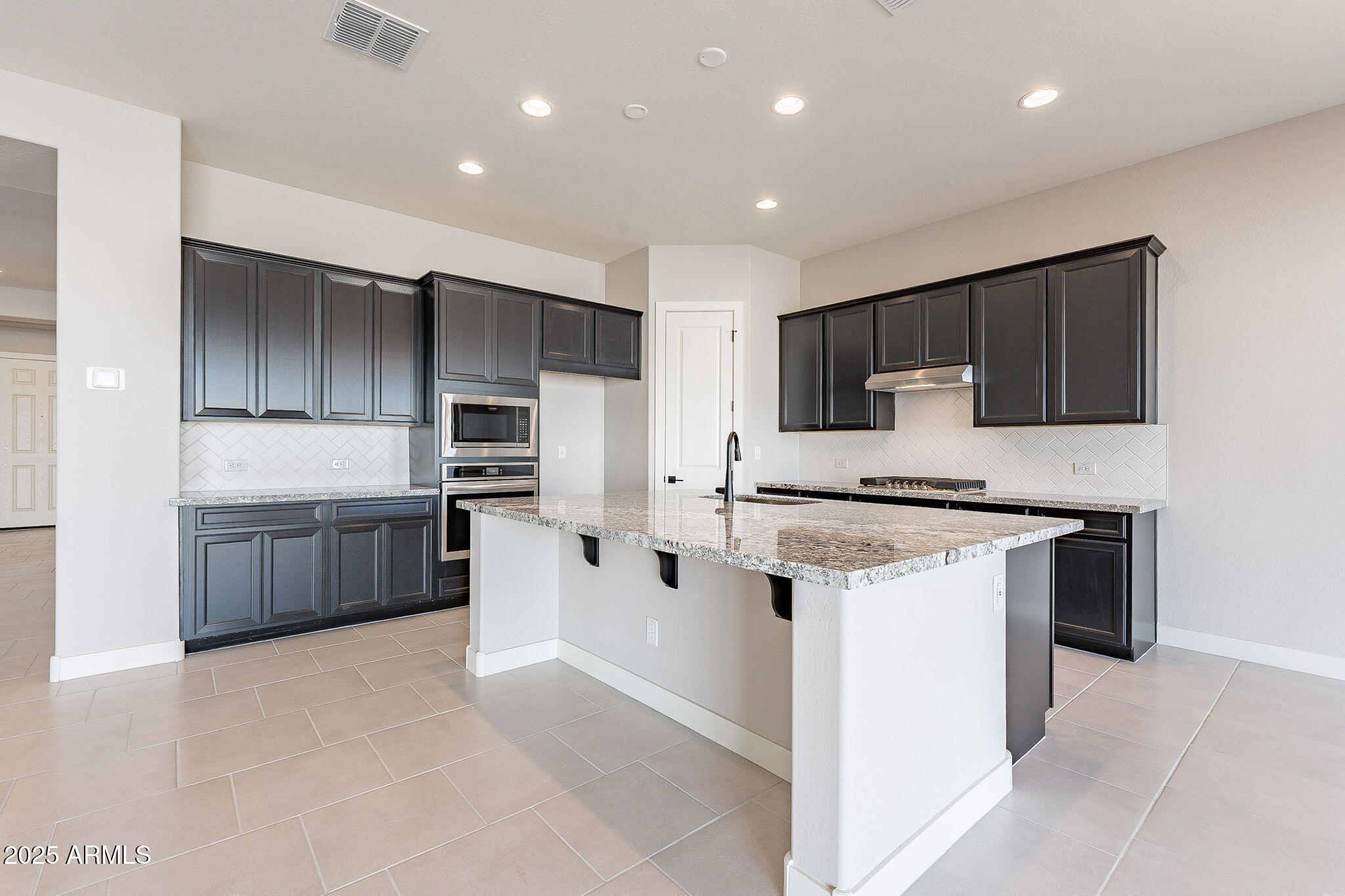20234 W Catalina Drive Property Photo 4