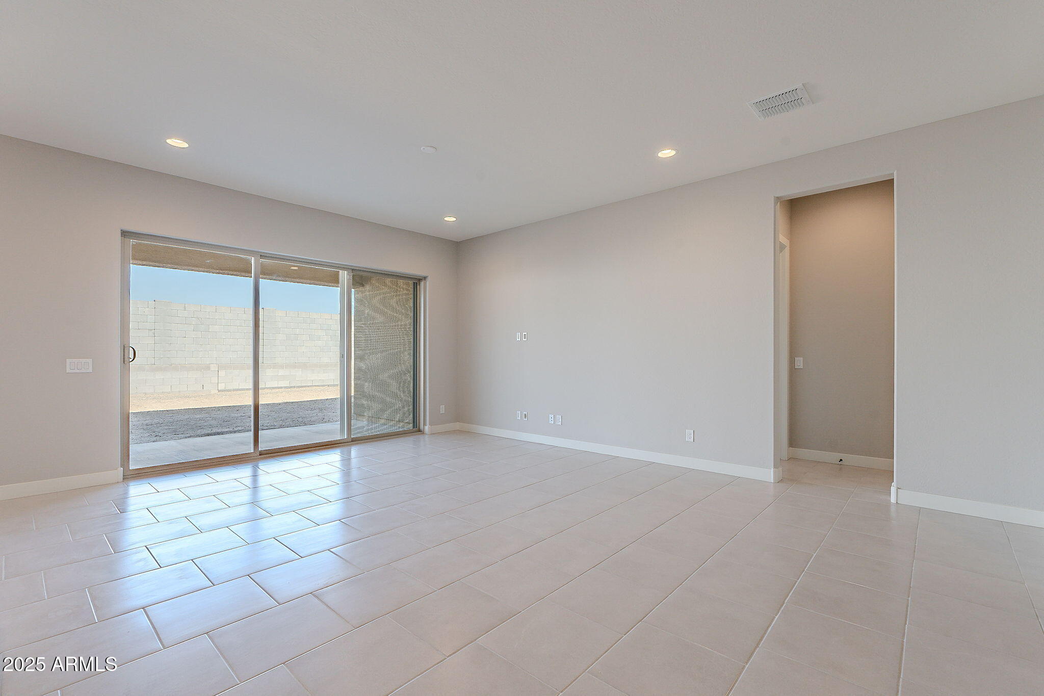 20234 W Catalina Drive Property Photo 10