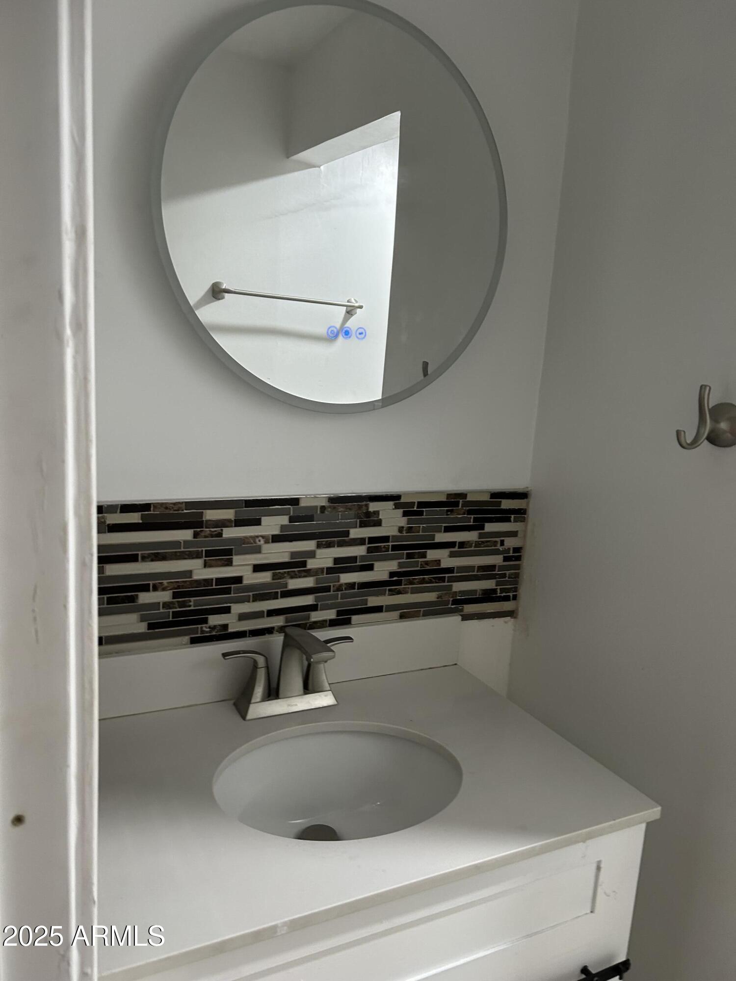 3446 W Rancho Drive Property Photo 8