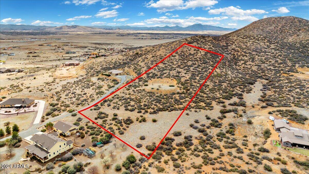 8730 N Prescott Ridge Road Property Photo