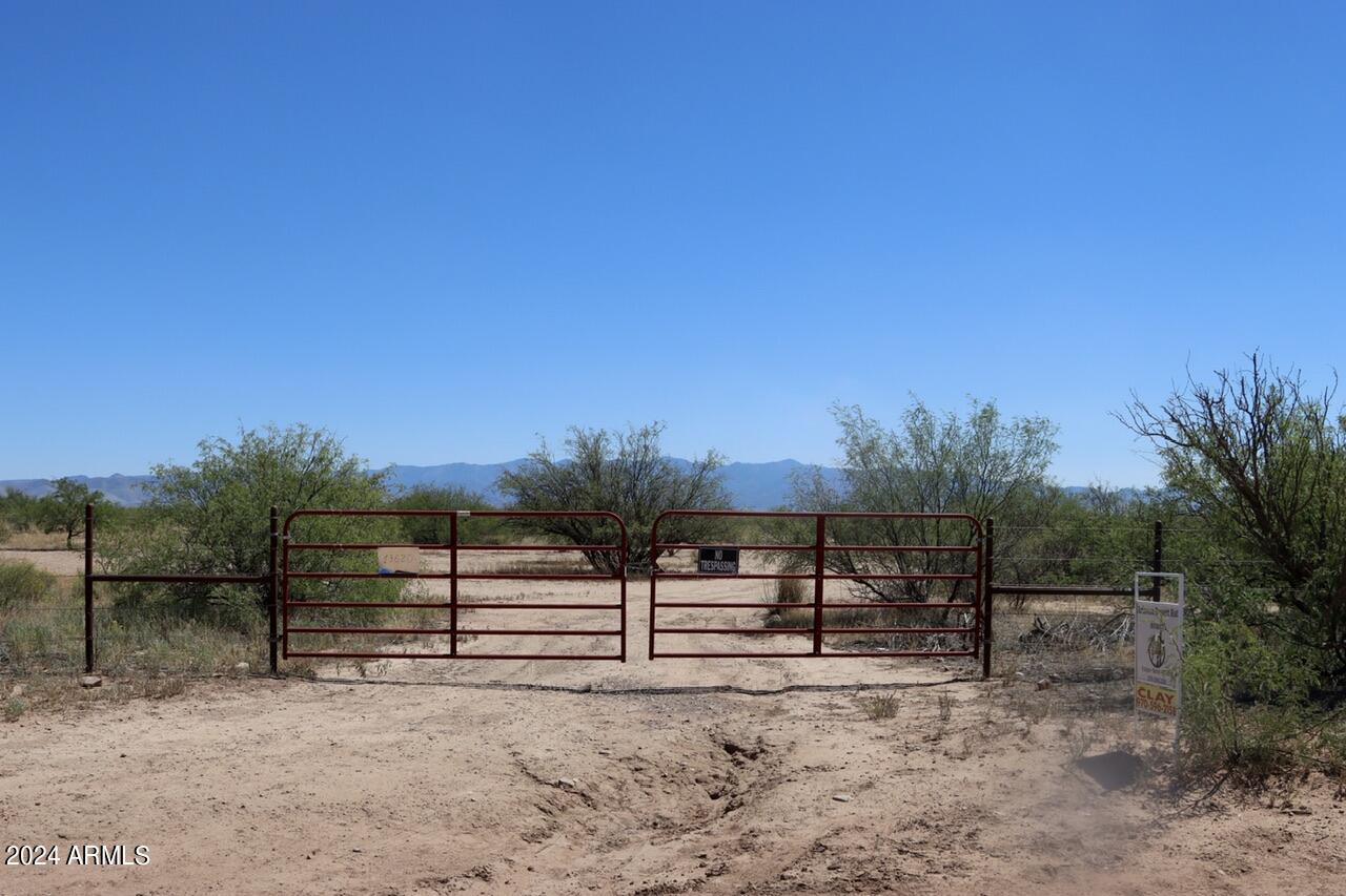 13620 S Grimmett Road Property Photo 1