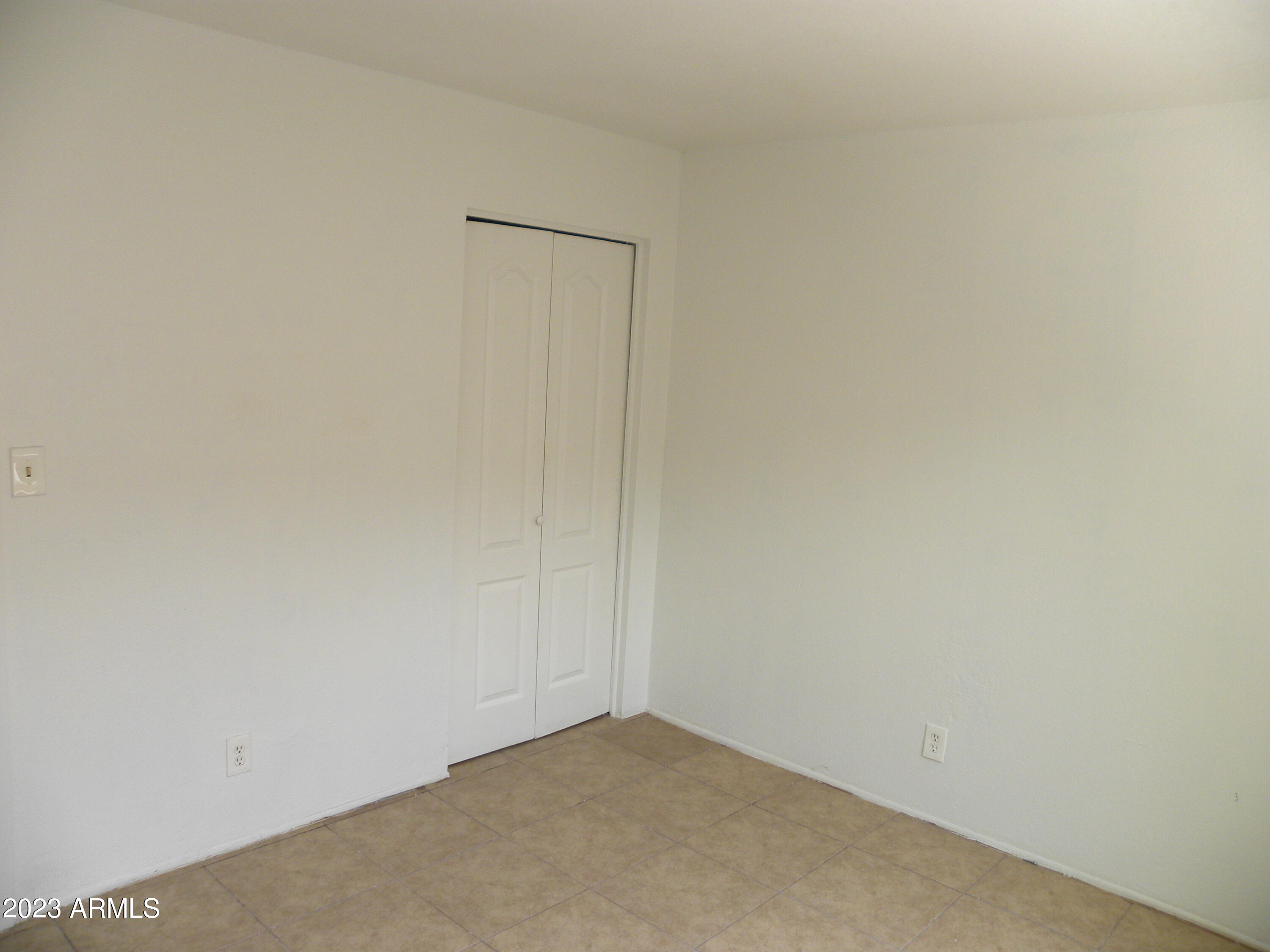 1002 N 27th Place Property Photo 10