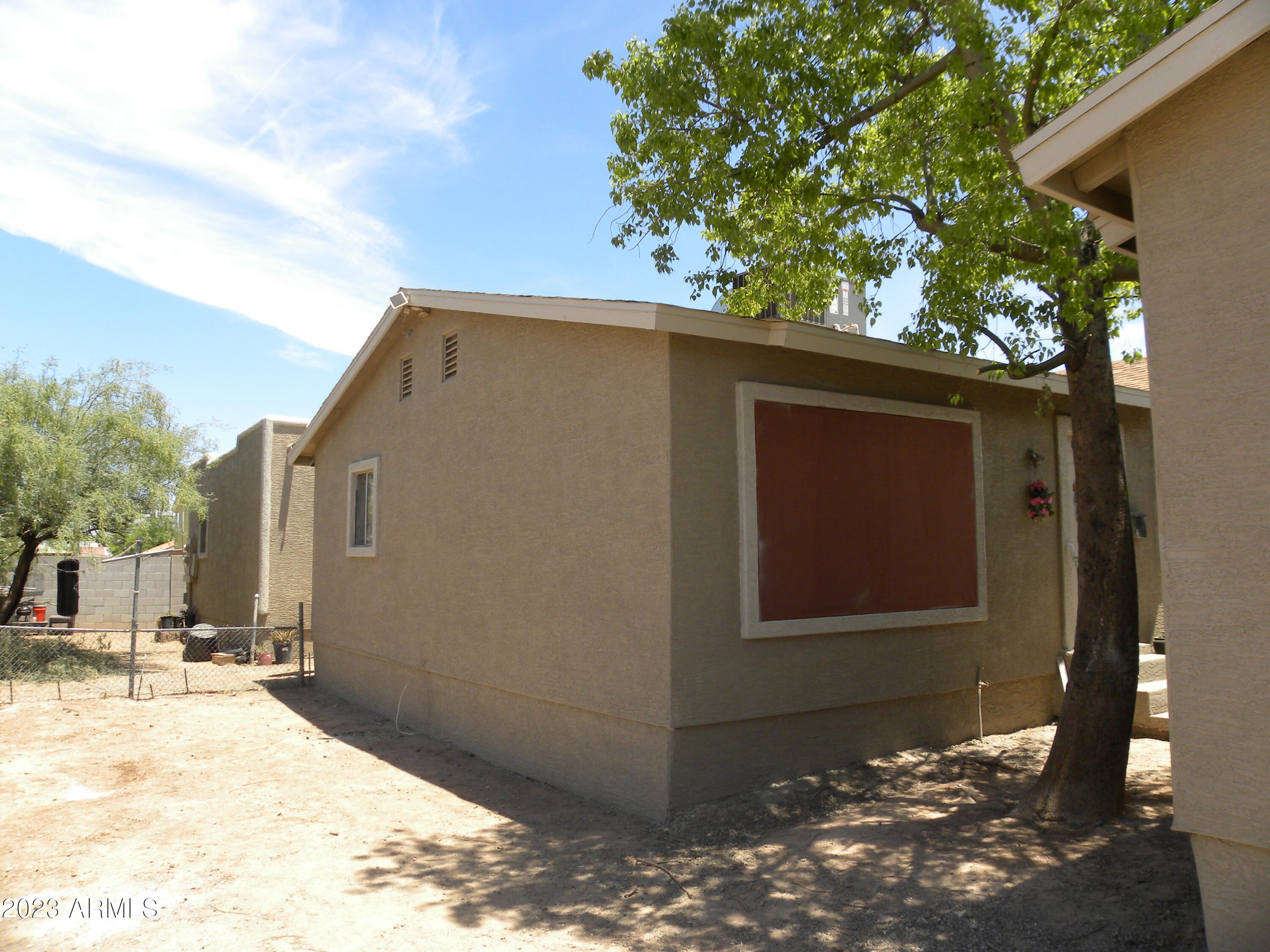 1002 N 27th Place Property Photo 25