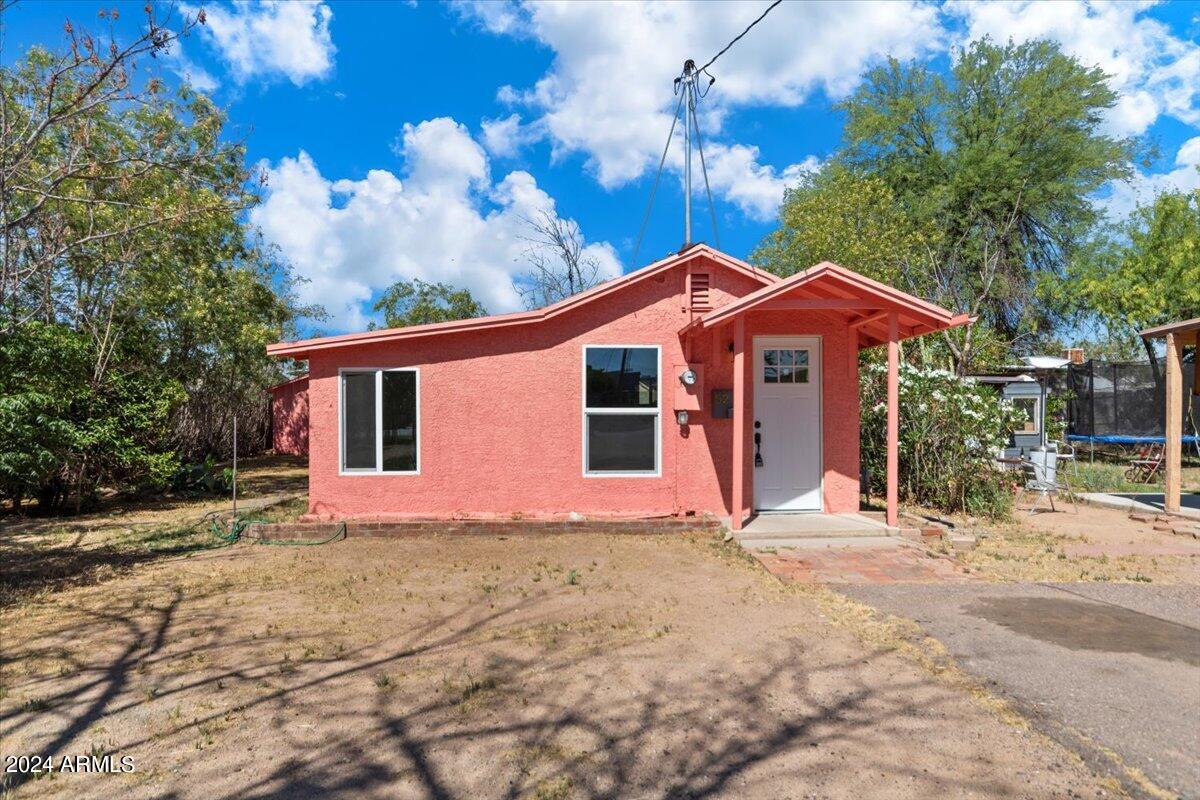 520 S Macdonald Property Photo 1