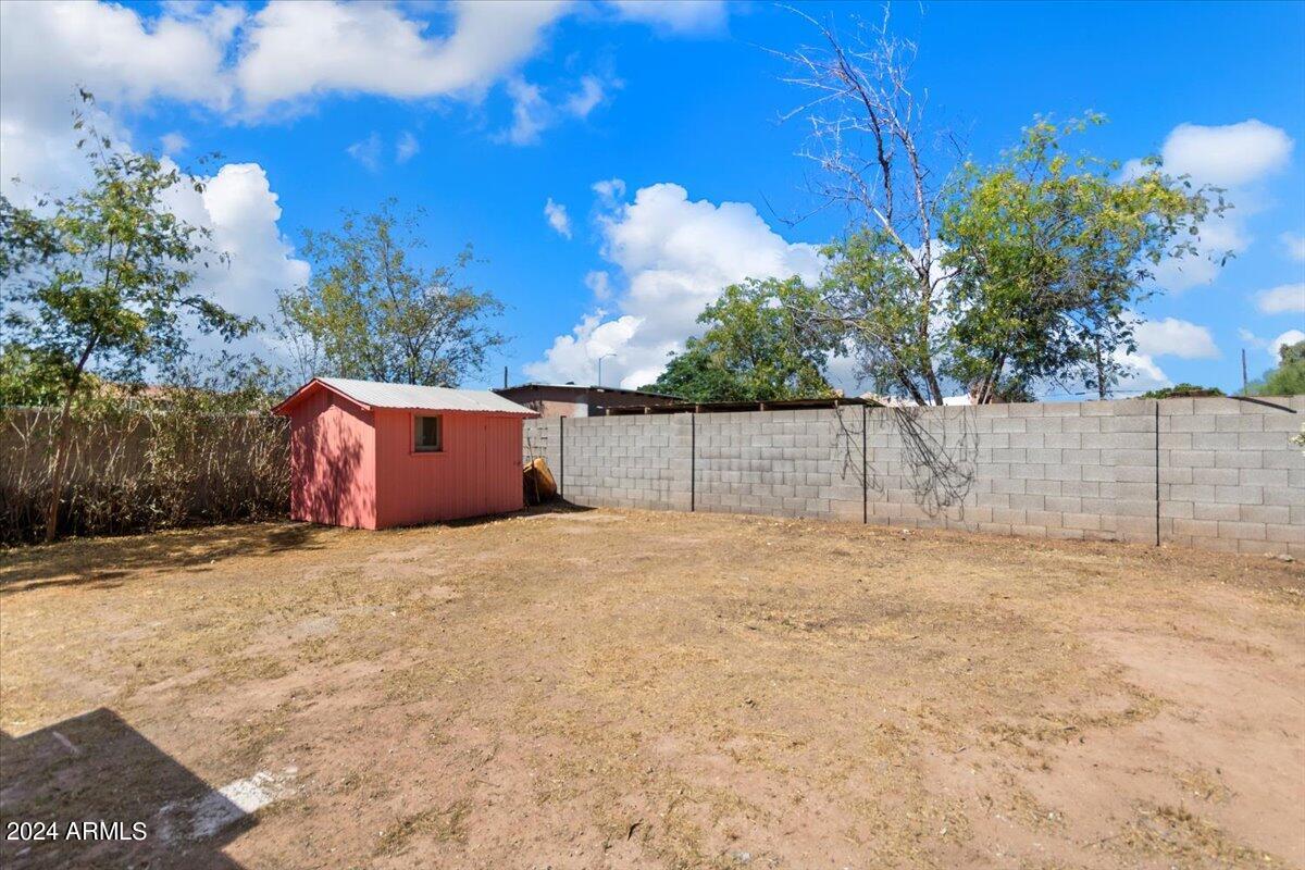 520 S Macdonald Property Photo 23