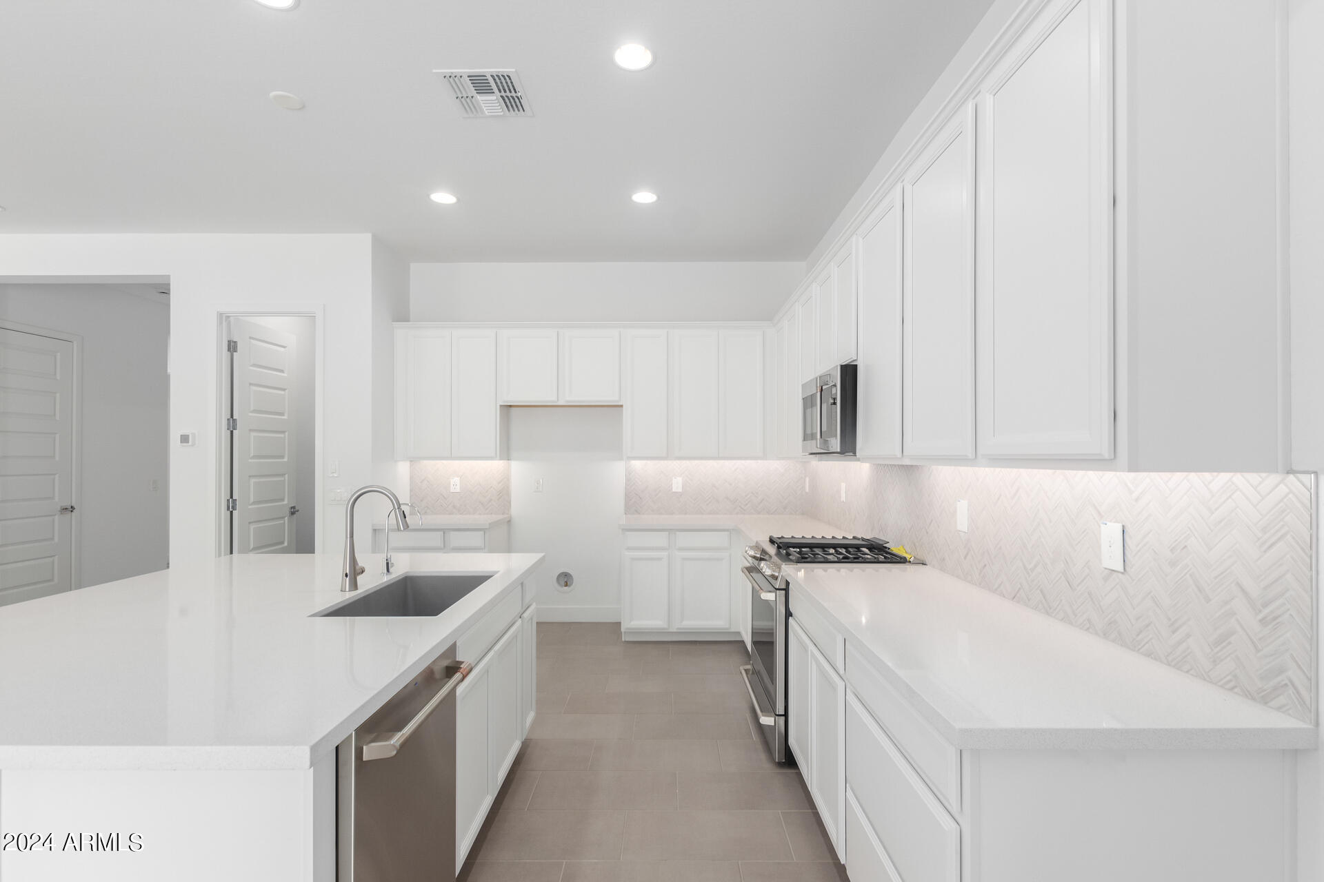 3842 E Fiesta Flower Lane Property Photo 12