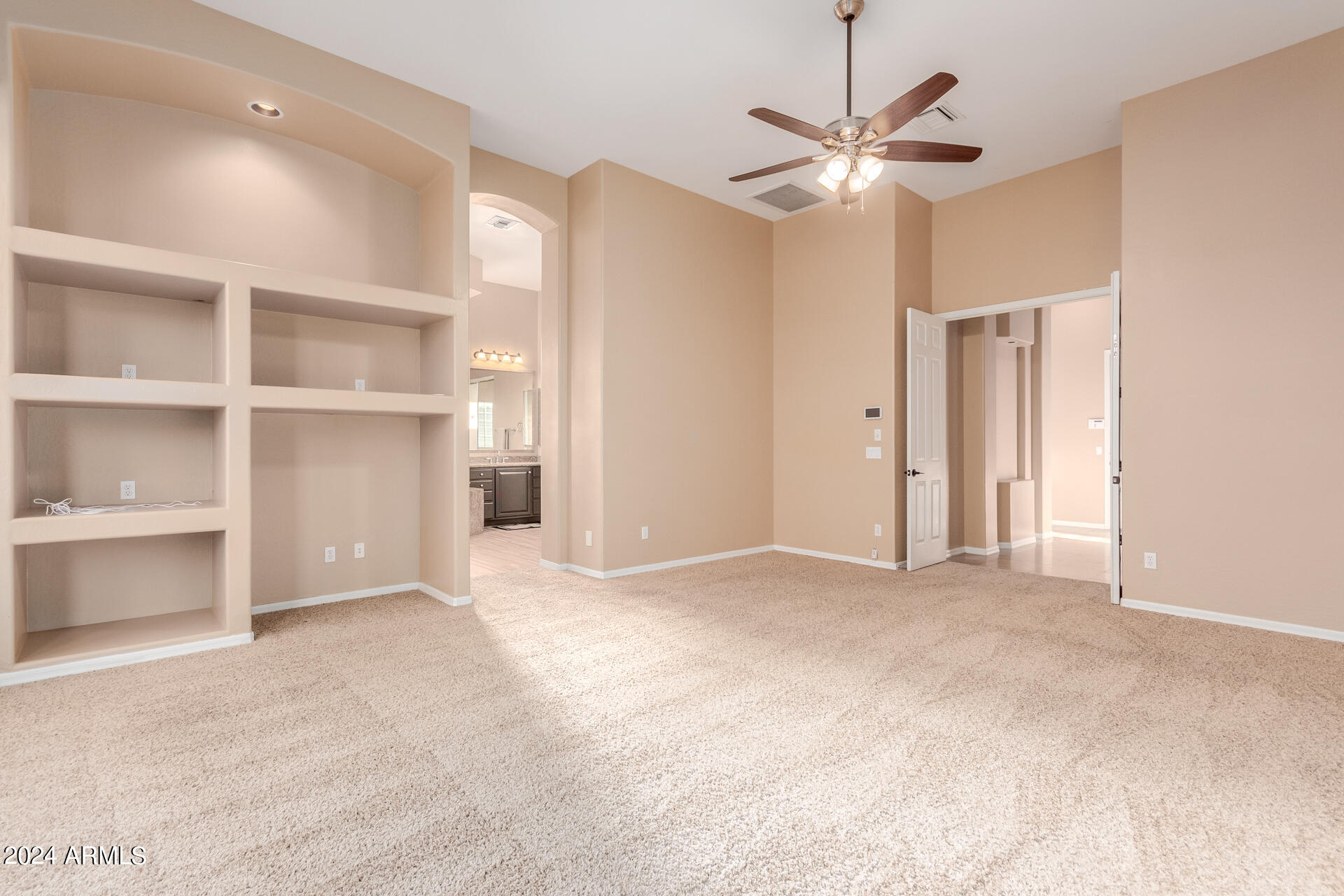 2069 E Cedar Place Property Photo 10