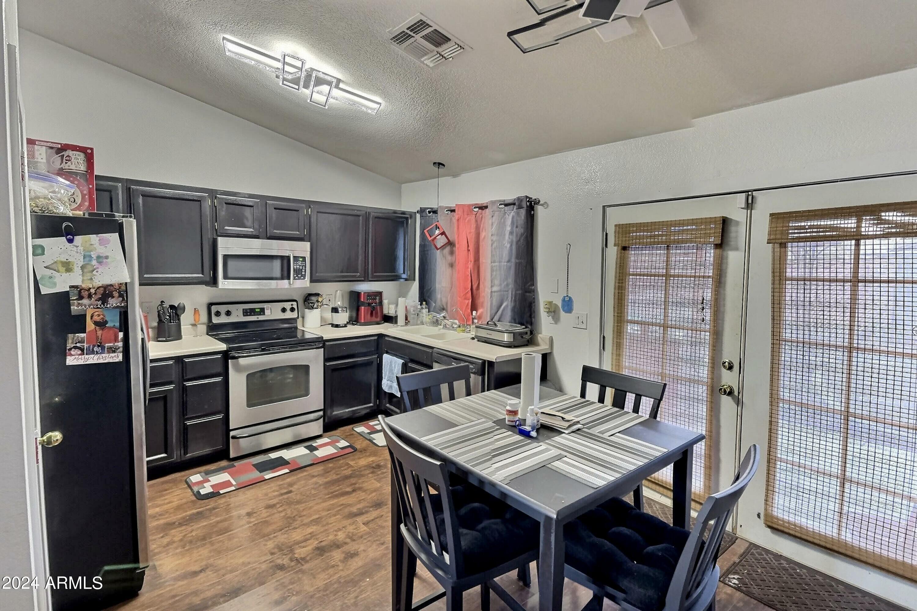 11322 W Diana Avenue Property Photo 4
