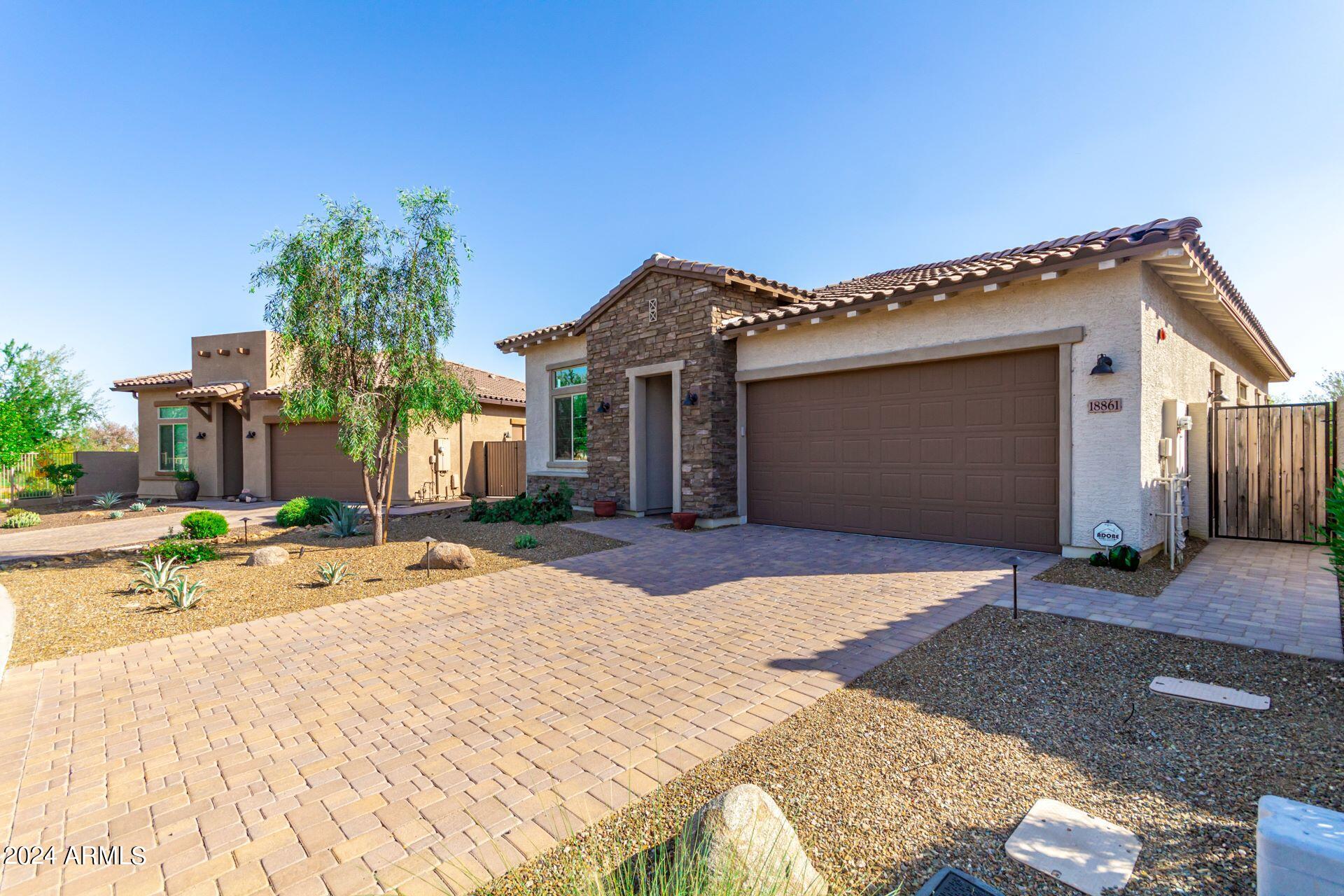 18861 E Blue Sky Drive Property Photo 3