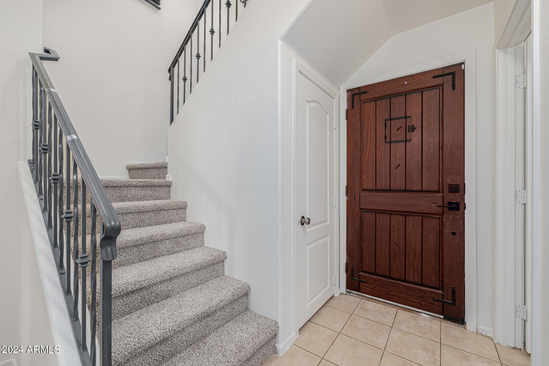2127 E Huntington Drive Property Photo 6