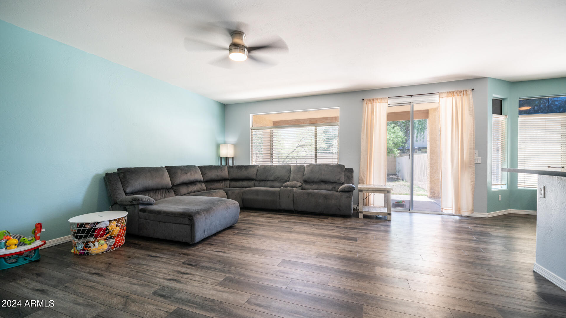 13879 W Cambridge Avenue Property Photo 7