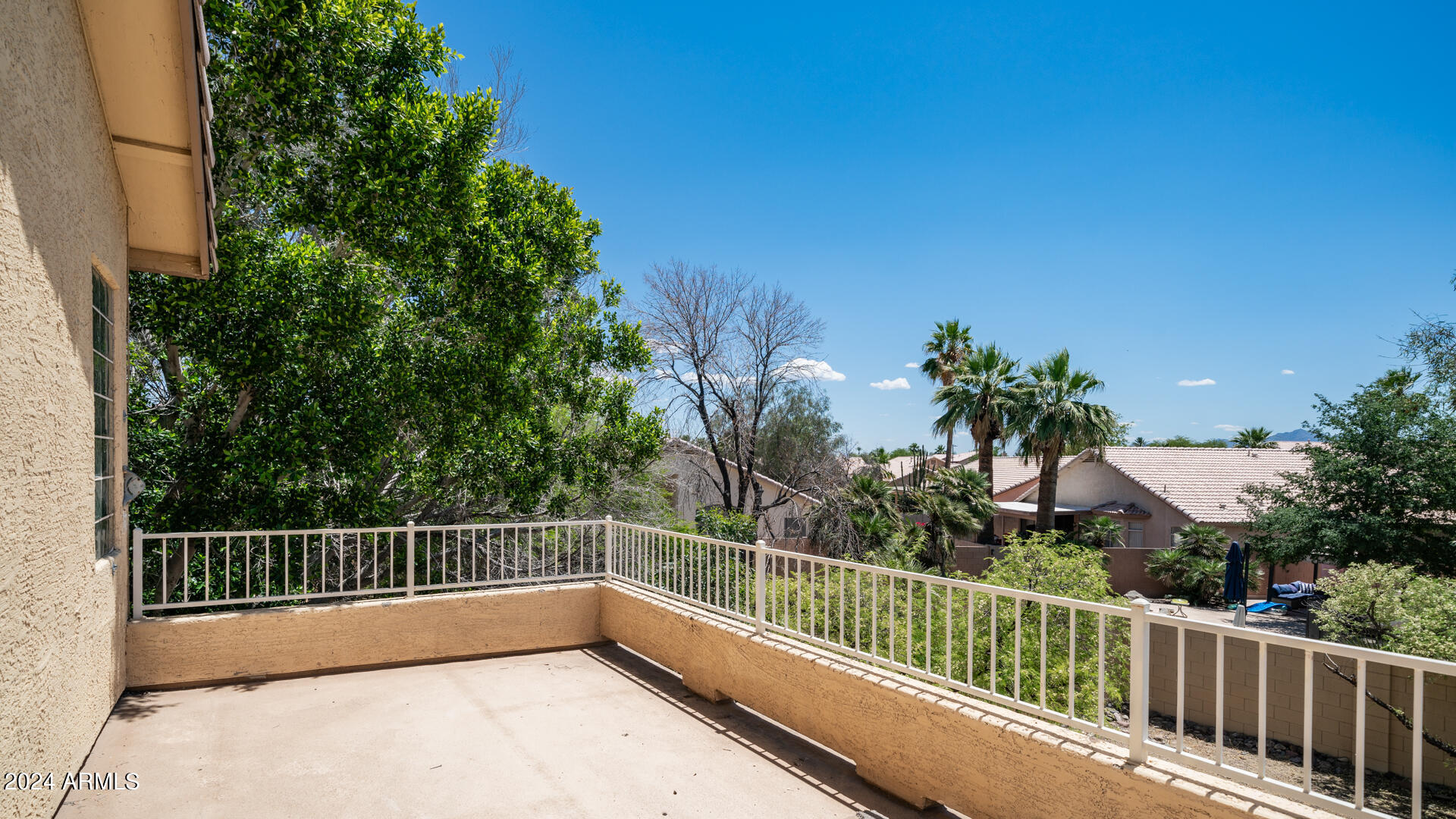 13879 W Cambridge Avenue Property Photo 16