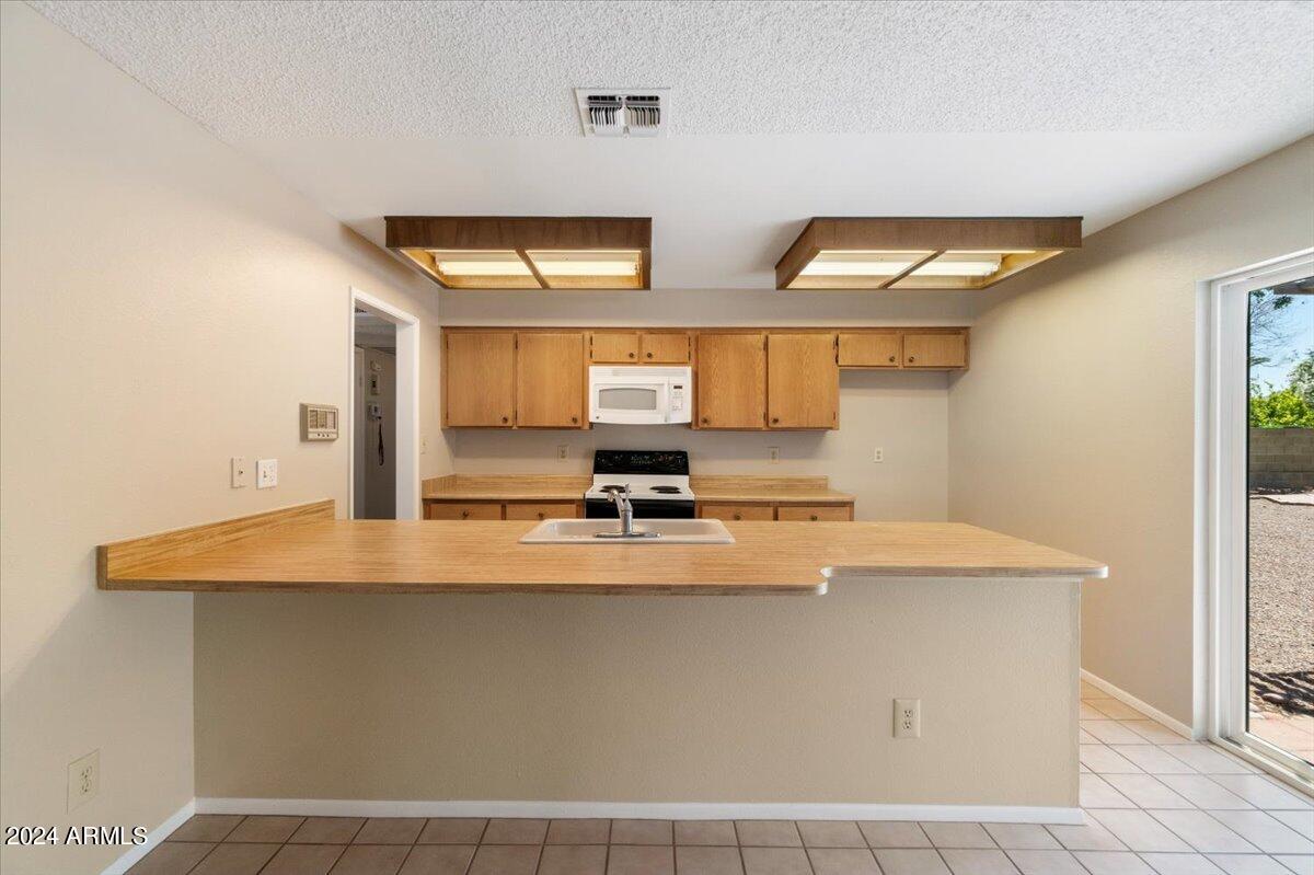4353 E Jicarilla Street Property Photo 9
