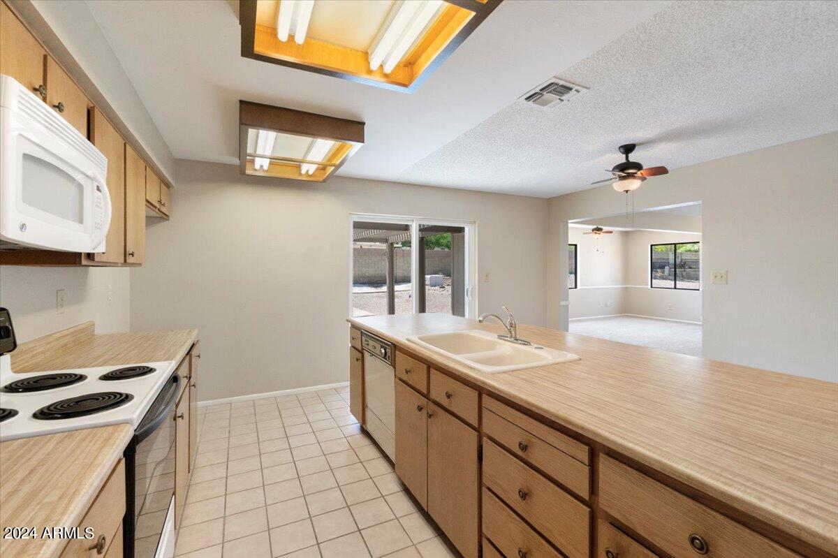 4353 E Jicarilla Street Property Photo 11
