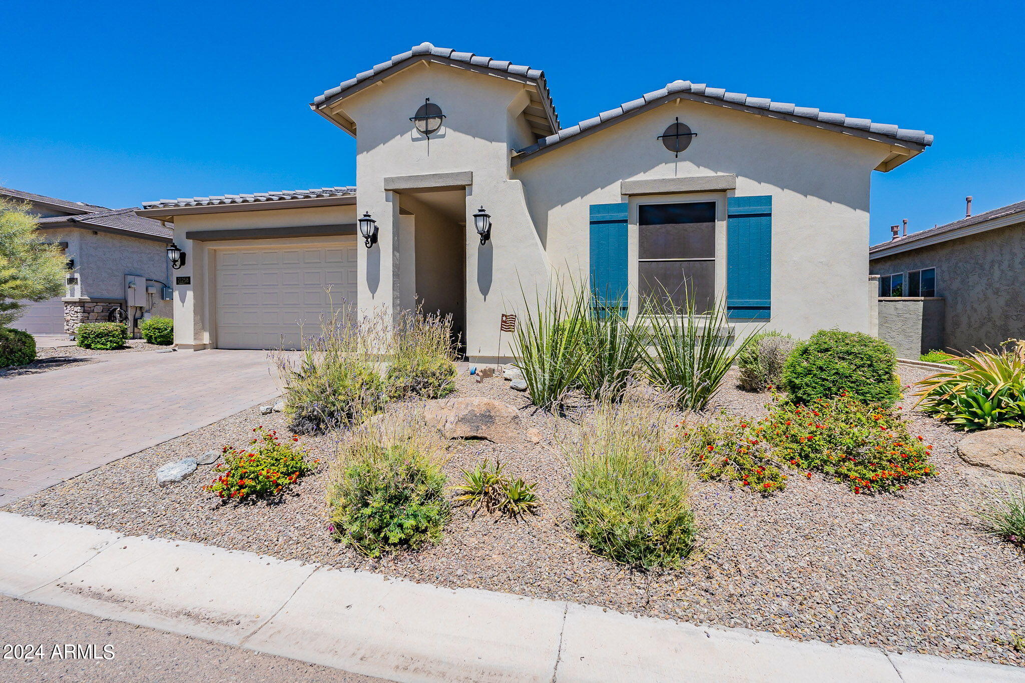 21258 W Meadowbrook Avenue Property Photo 9