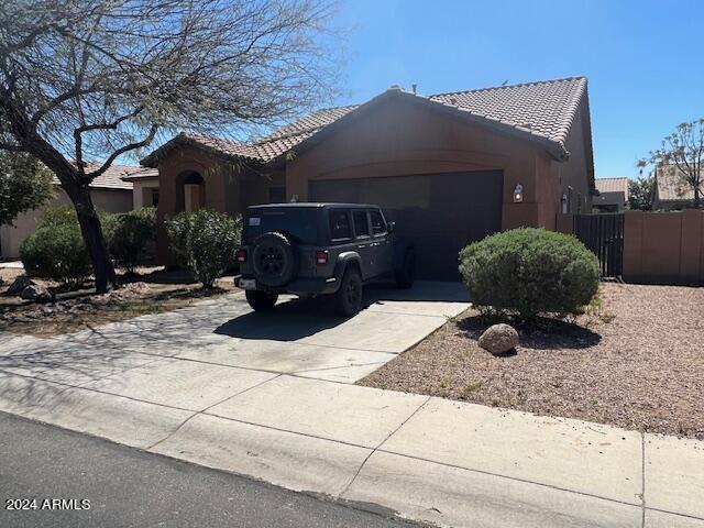 46157 W Holly Drive Property Photo 2