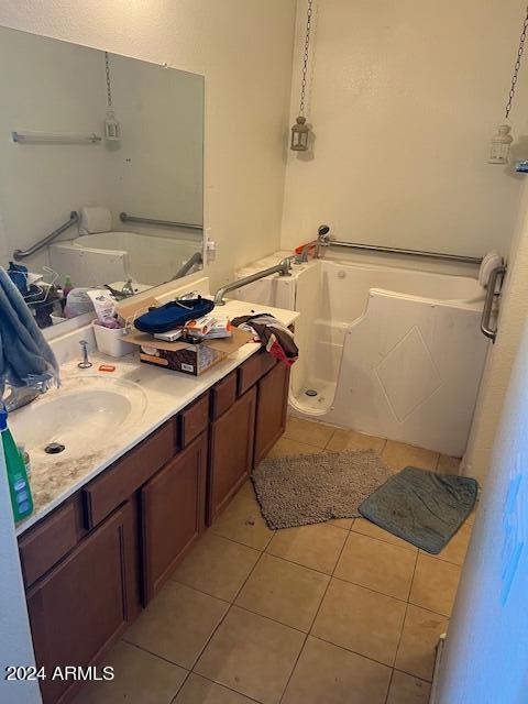 46157 W Holly Drive Property Photo 12