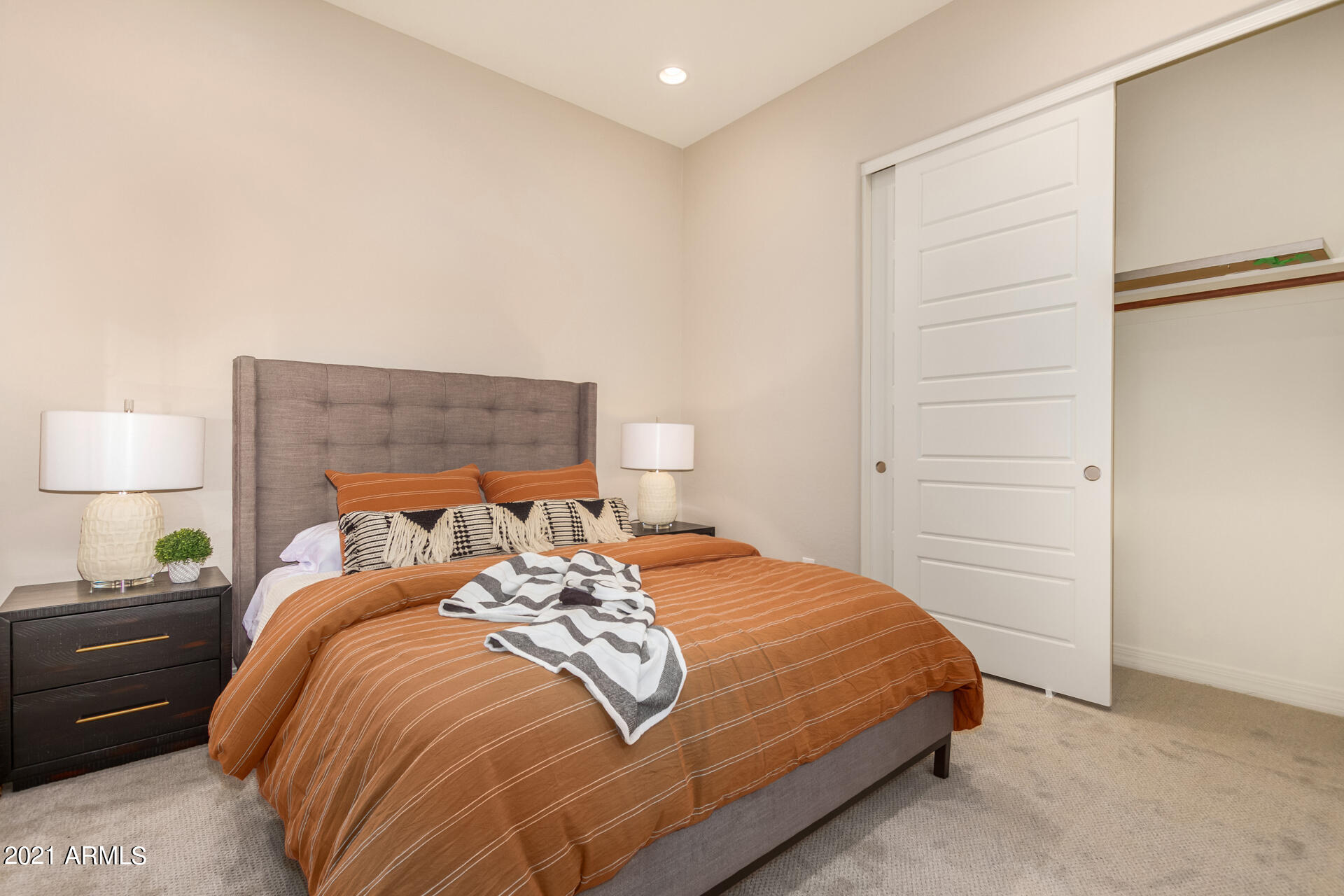38500 N School House Road Property Photo 10