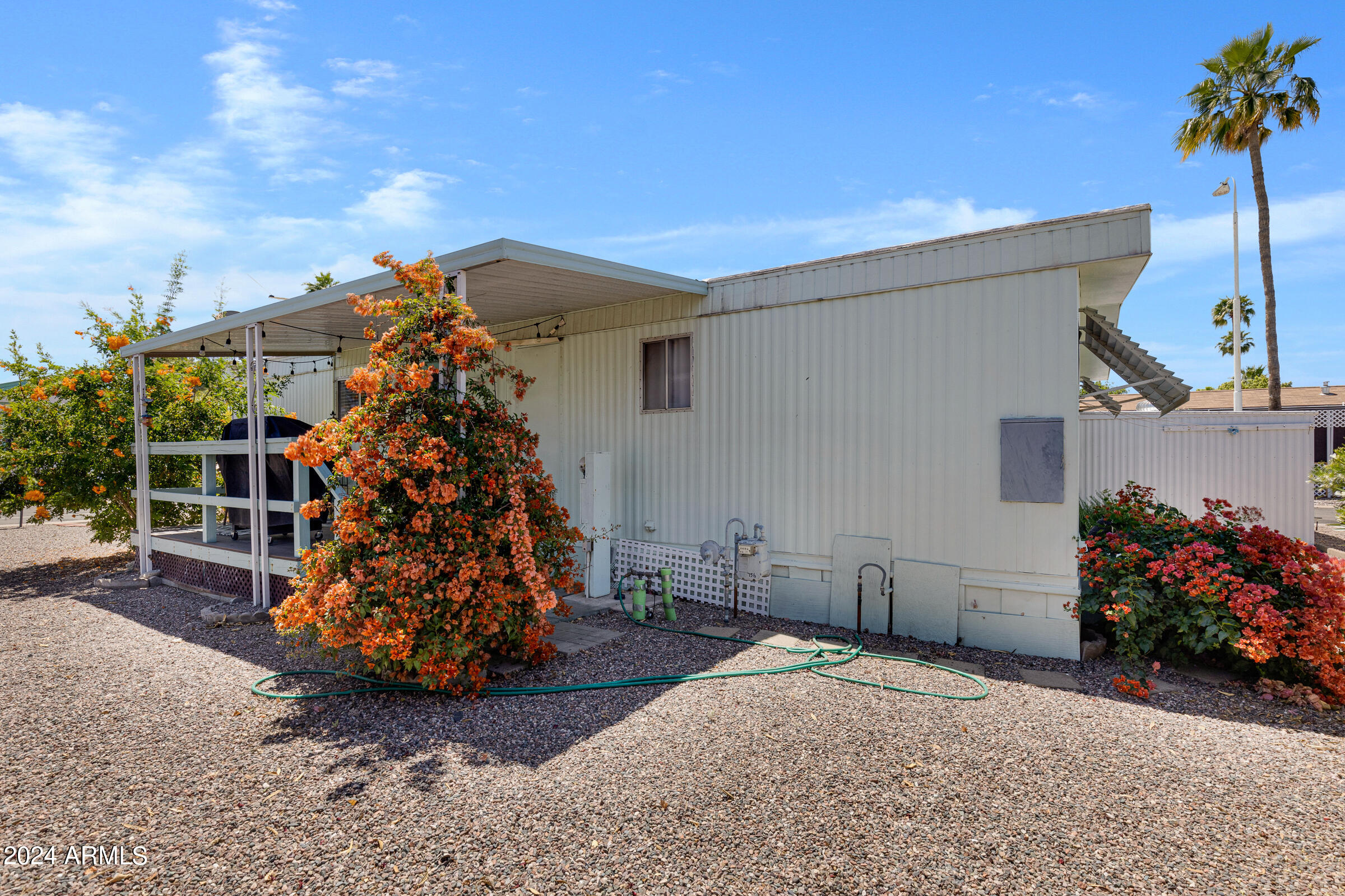 9501 E Broadway Road Property Photo 1